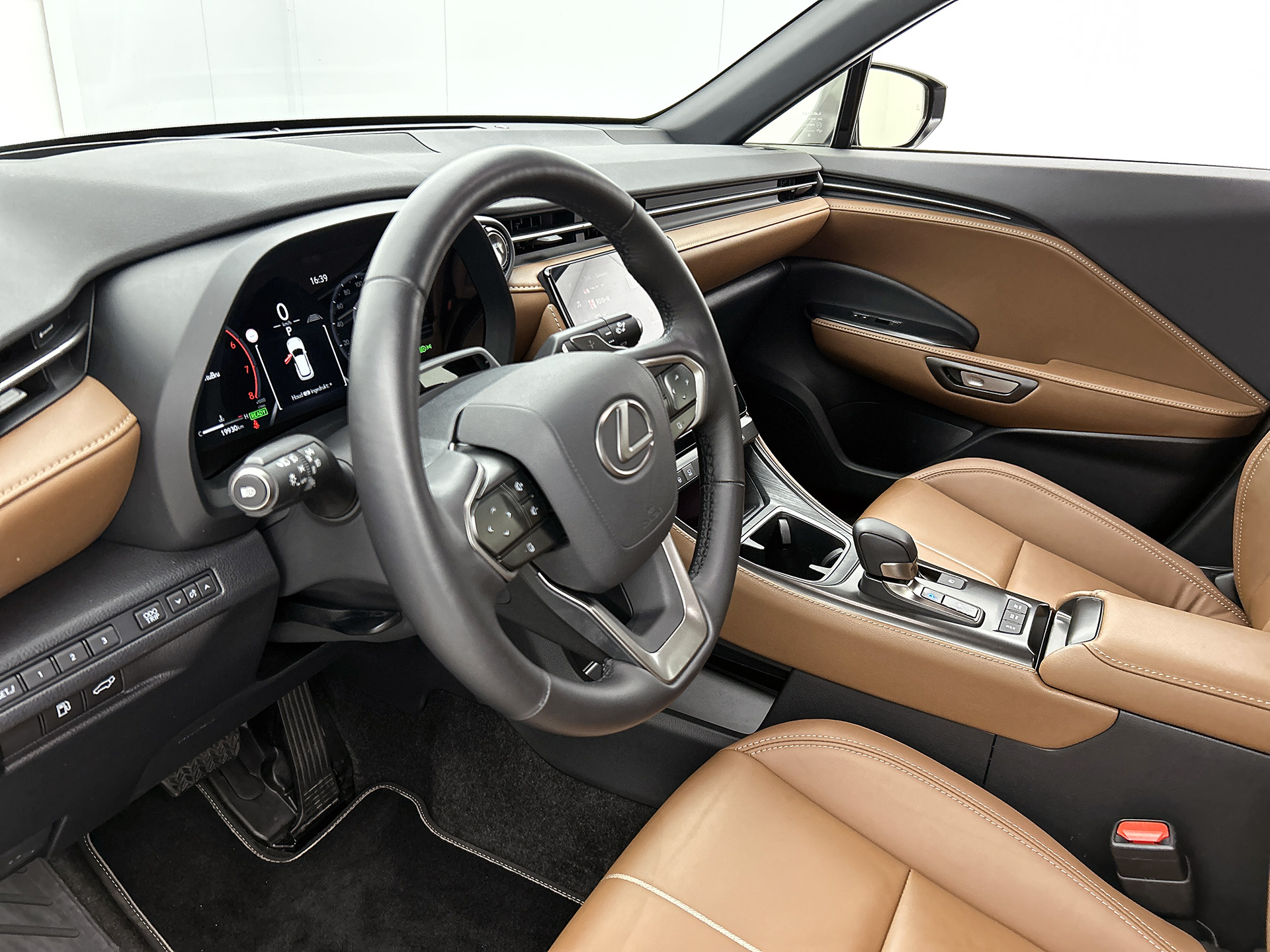 Foto van Lexus Lexus LBX