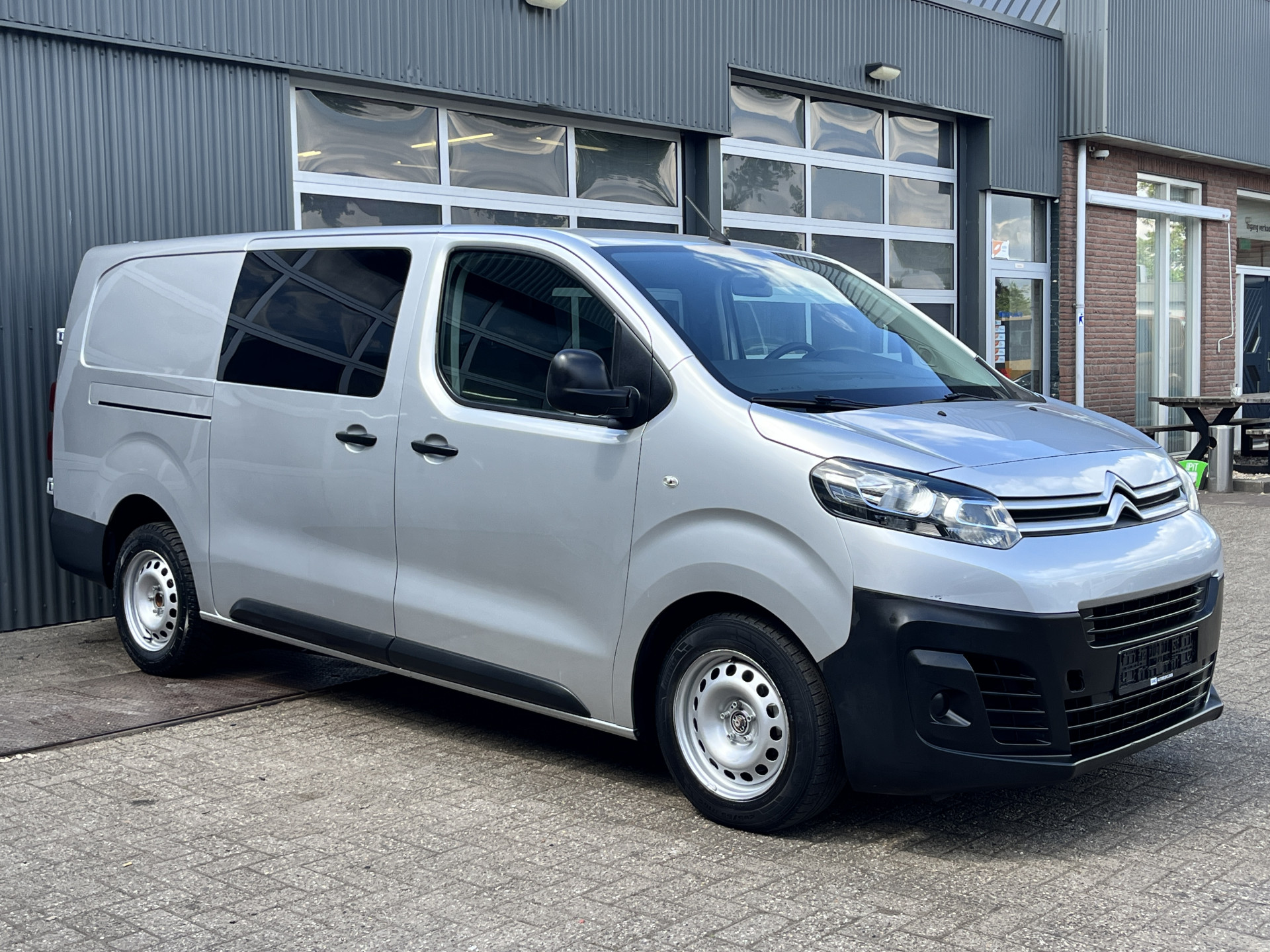 Citroen Jumpy 2.0 HDI 120 DC XL 2017 - voorkant