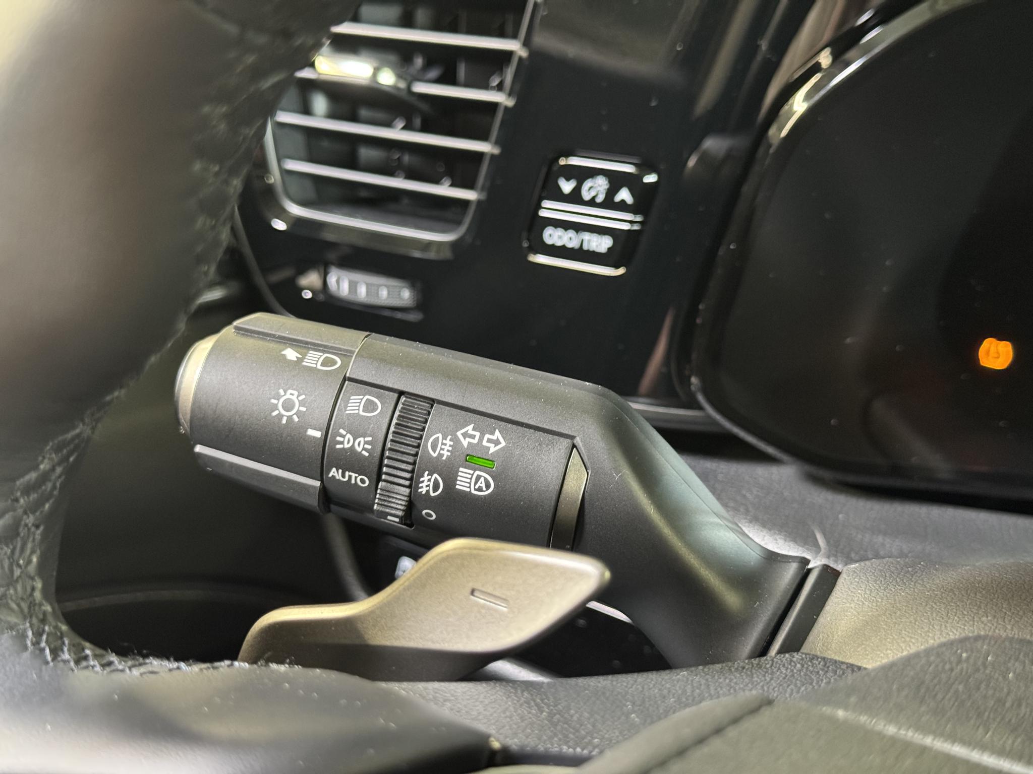 Foto van Lexus Lexus Nx450h+