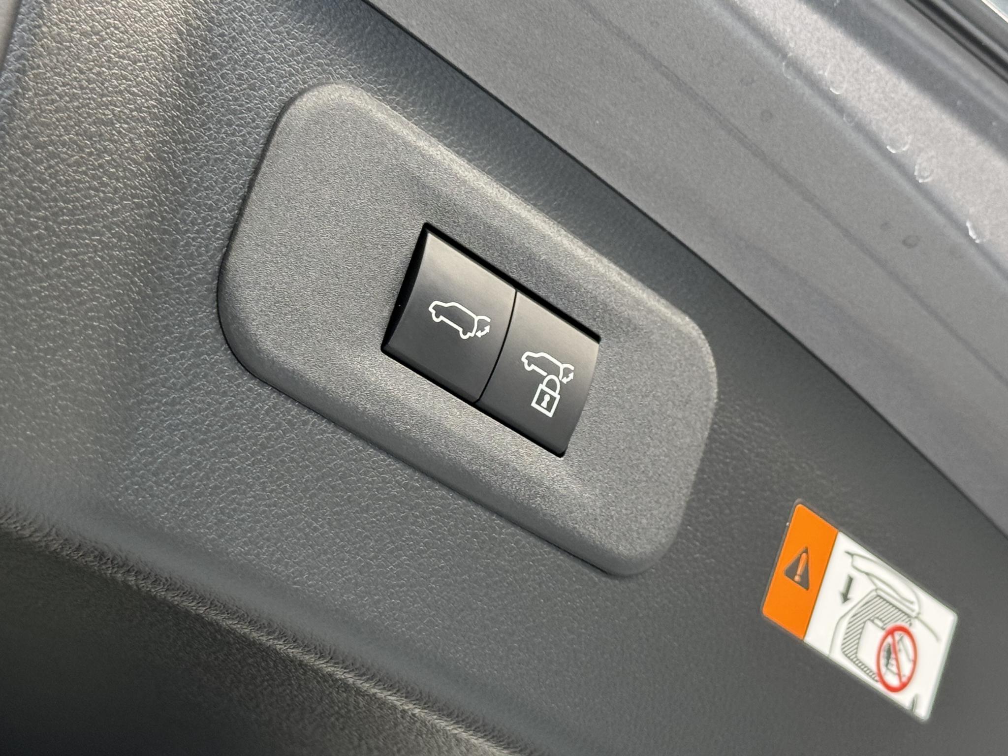 Foto van Lexus Lexus Nx450h+