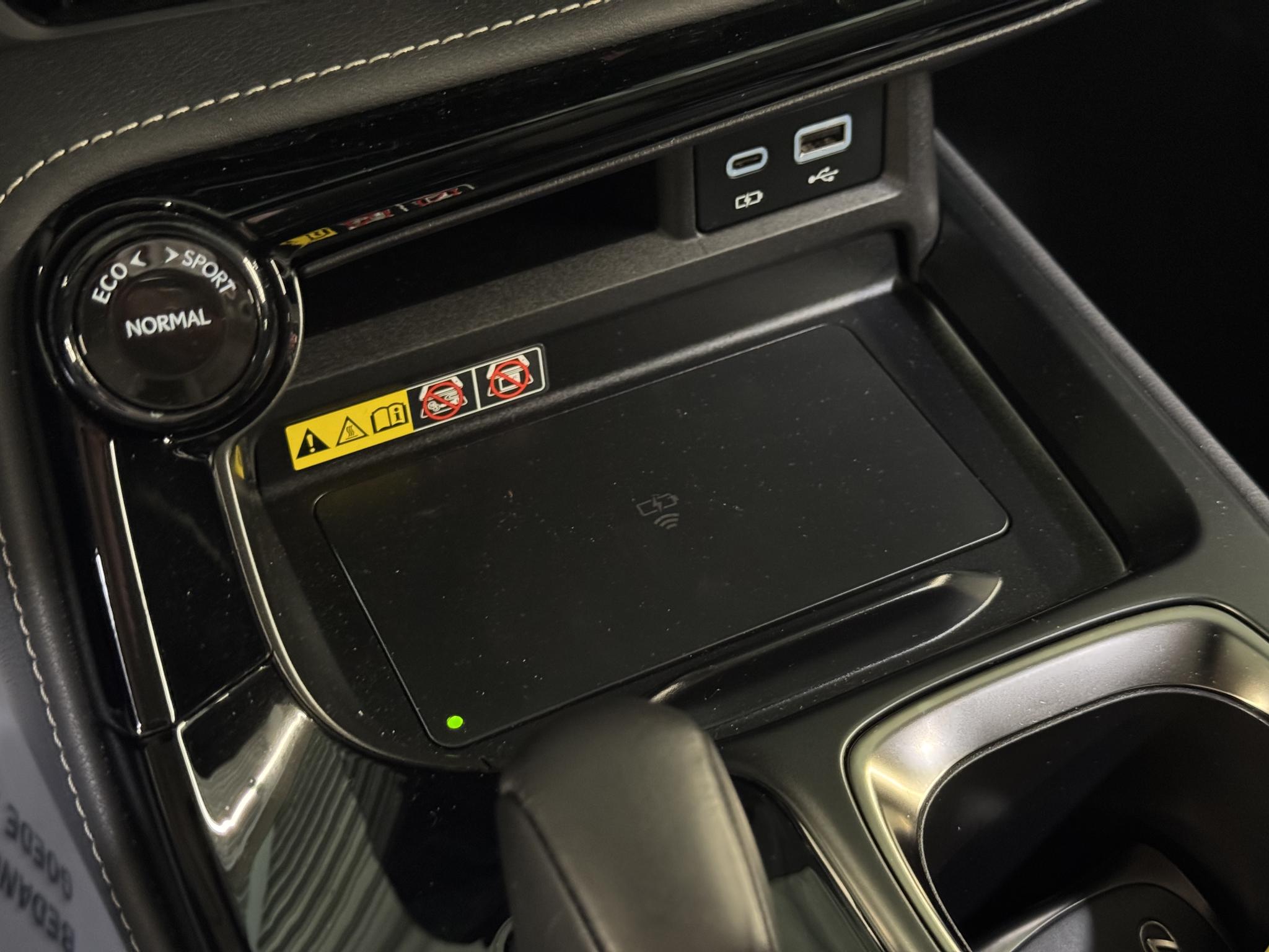 Foto van Lexus Lexus Nx450h+