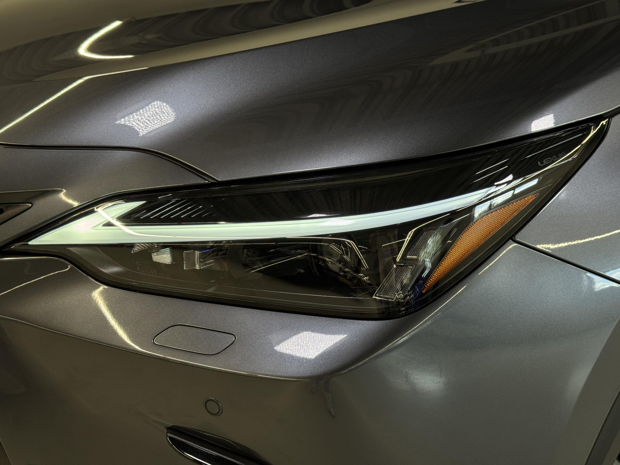 Foto van Lexus Lexus Nx450h+