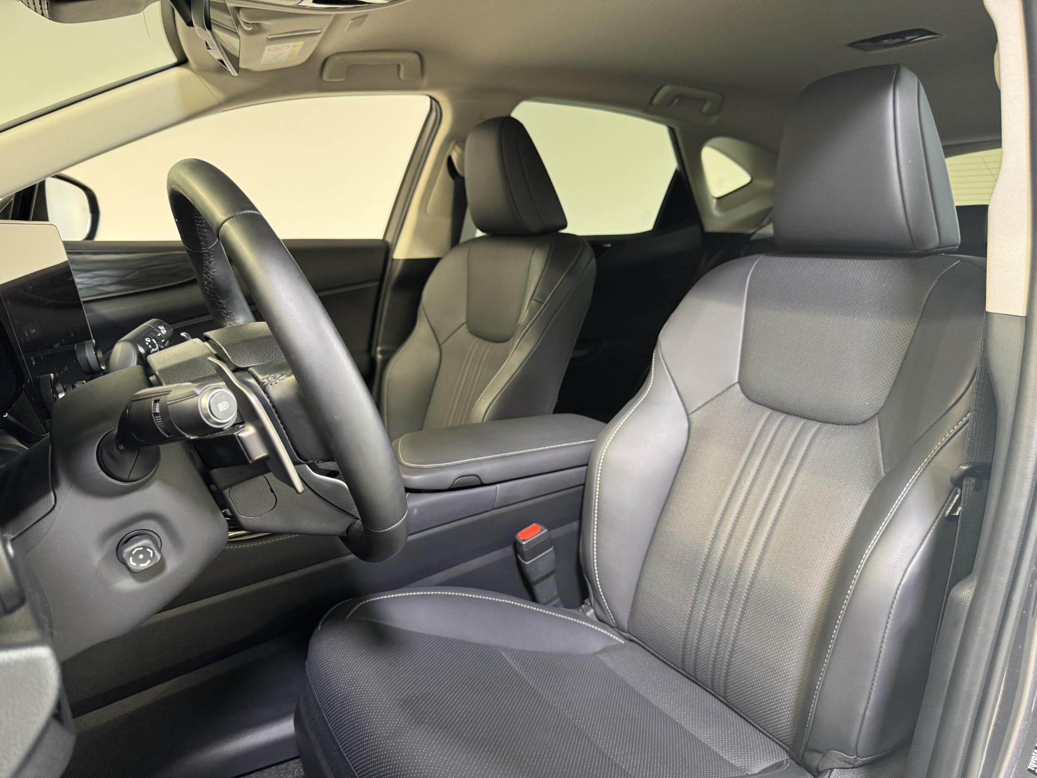 Foto van Lexus Lexus Nx450h+
