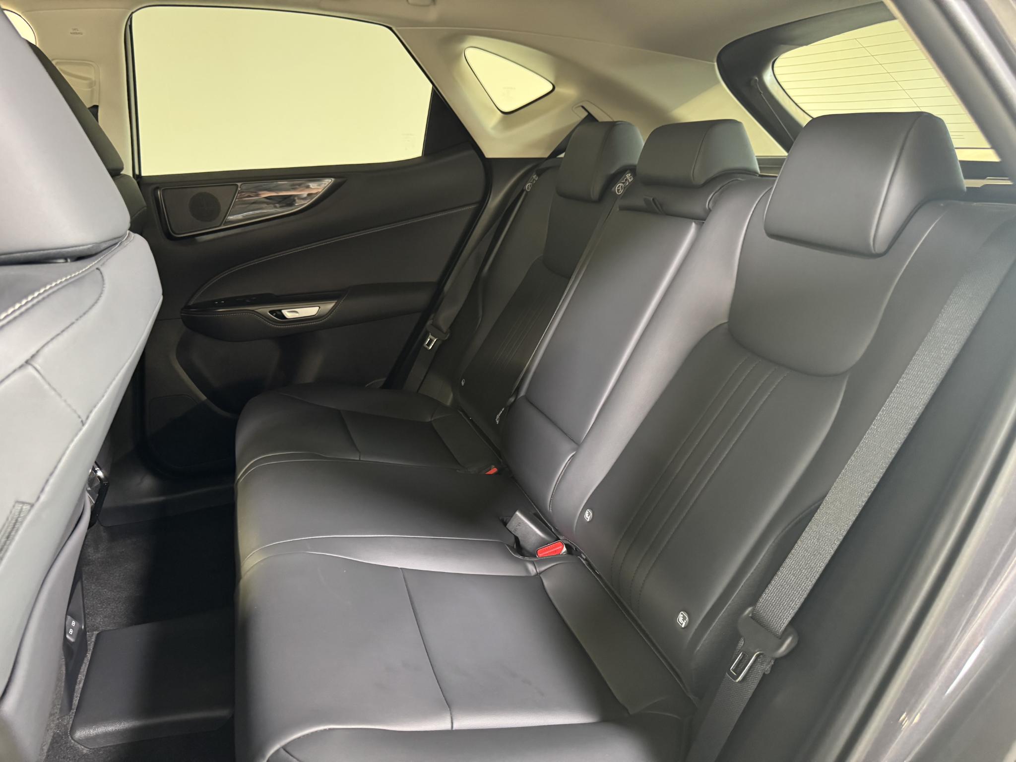 Foto van Lexus Lexus Nx450h+