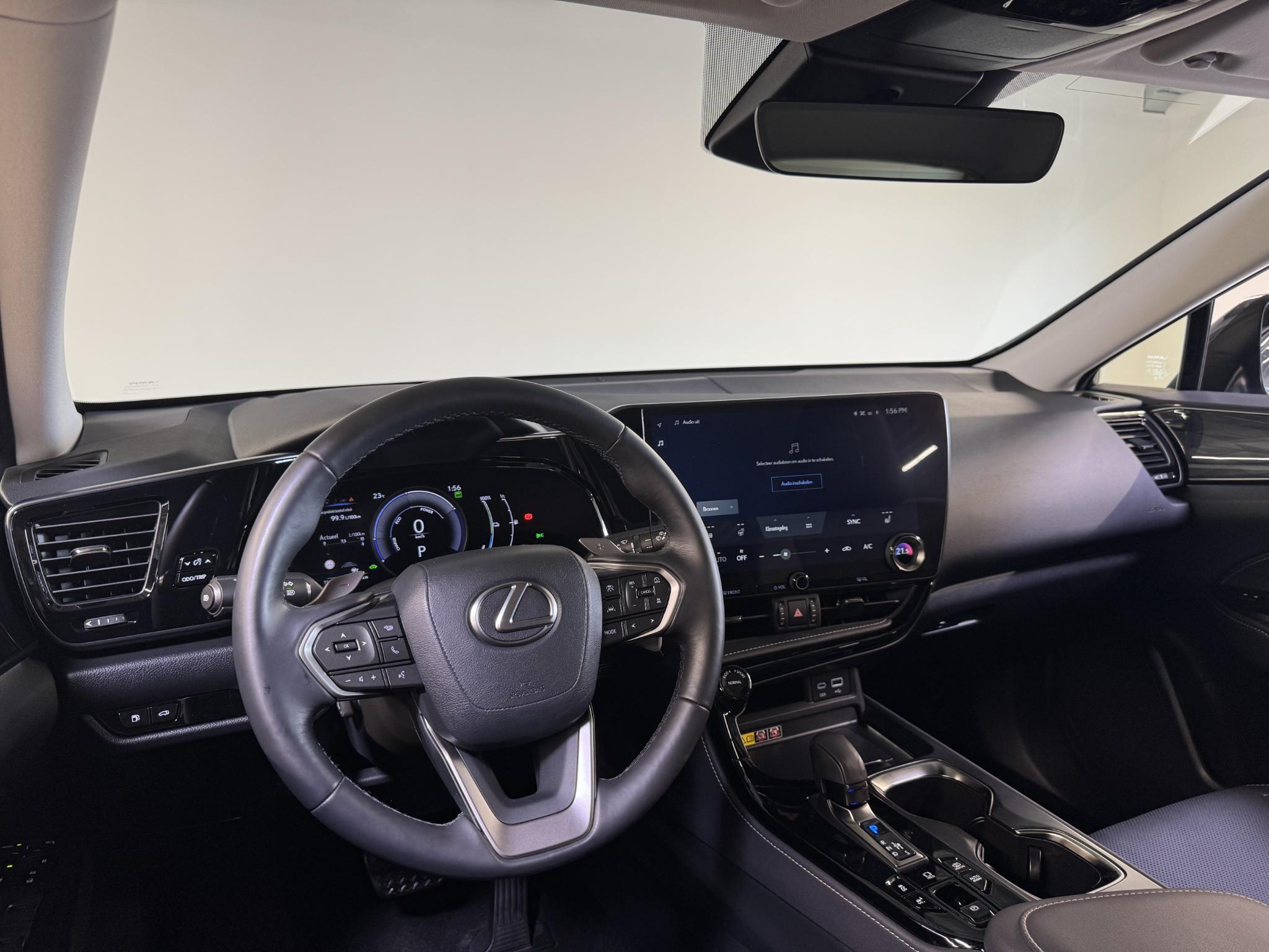 Foto van Lexus Lexus Nx450h+