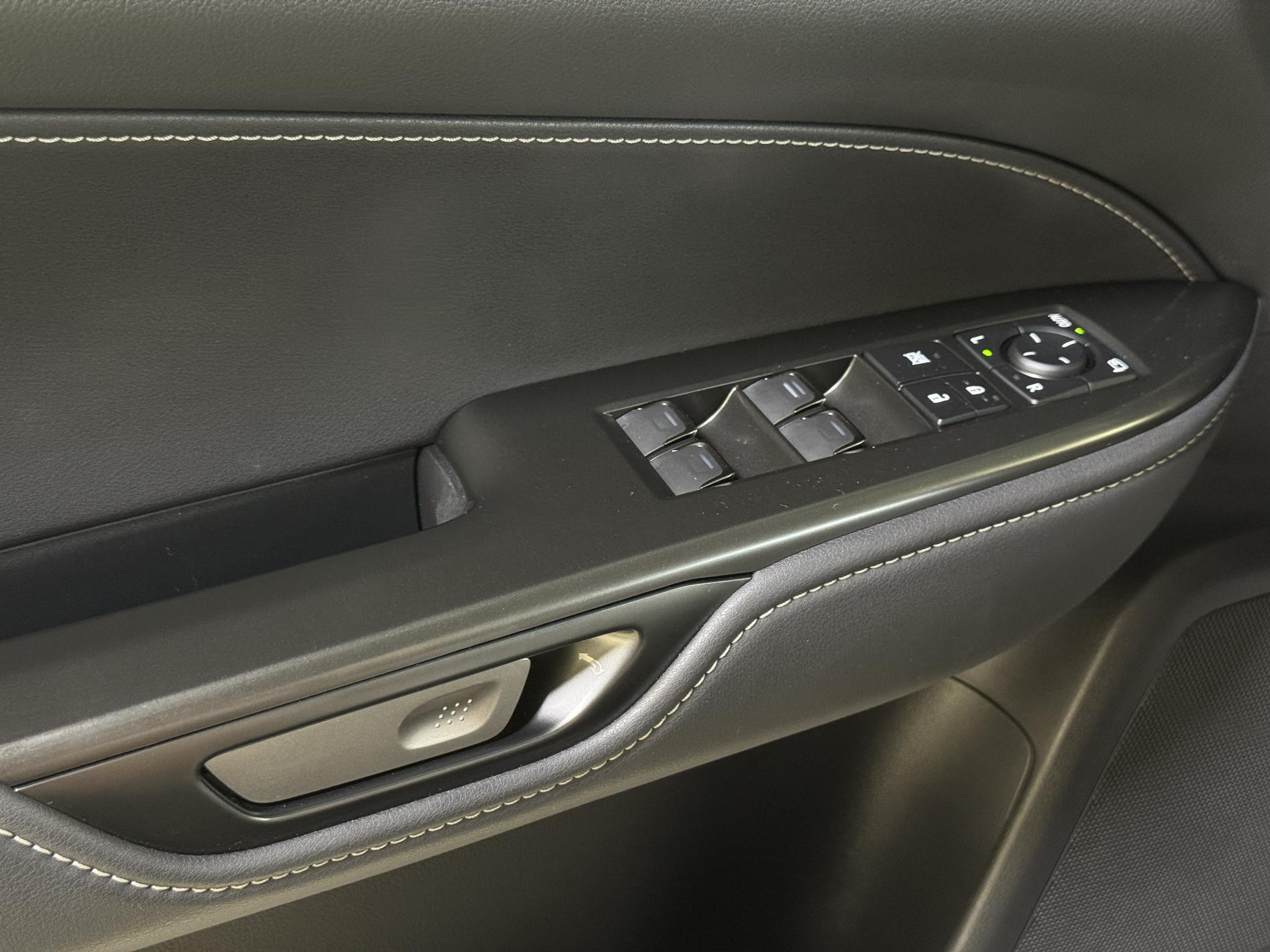Foto van Lexus Lexus Nx450h+