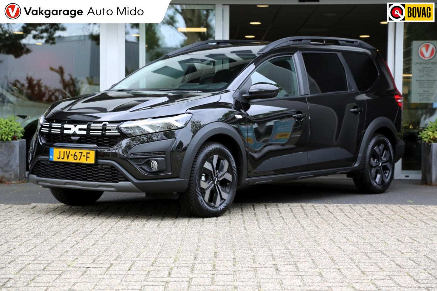 Dacia Jogger 1.6 Hybride Automaat 140 Extreme 7-persoons | All-Season banden 2025 - voorkant