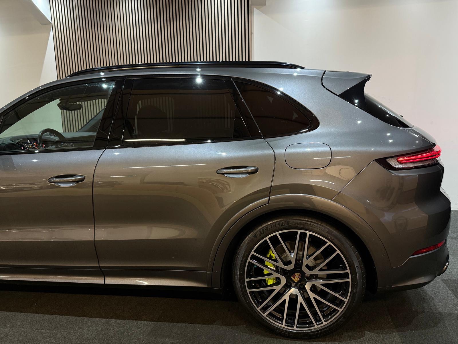 Foto van Porsche Cayenne E-hybrid