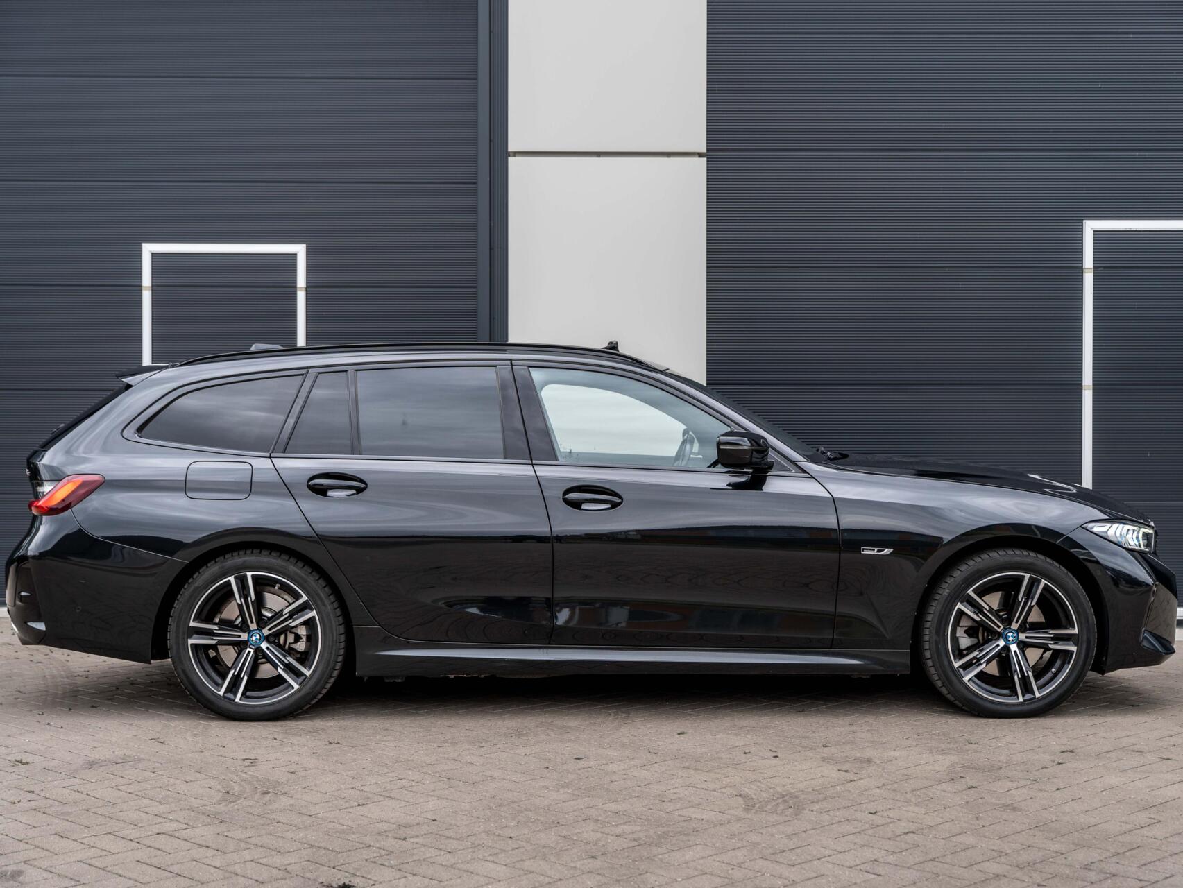 Foto van BMW 330e xDrive