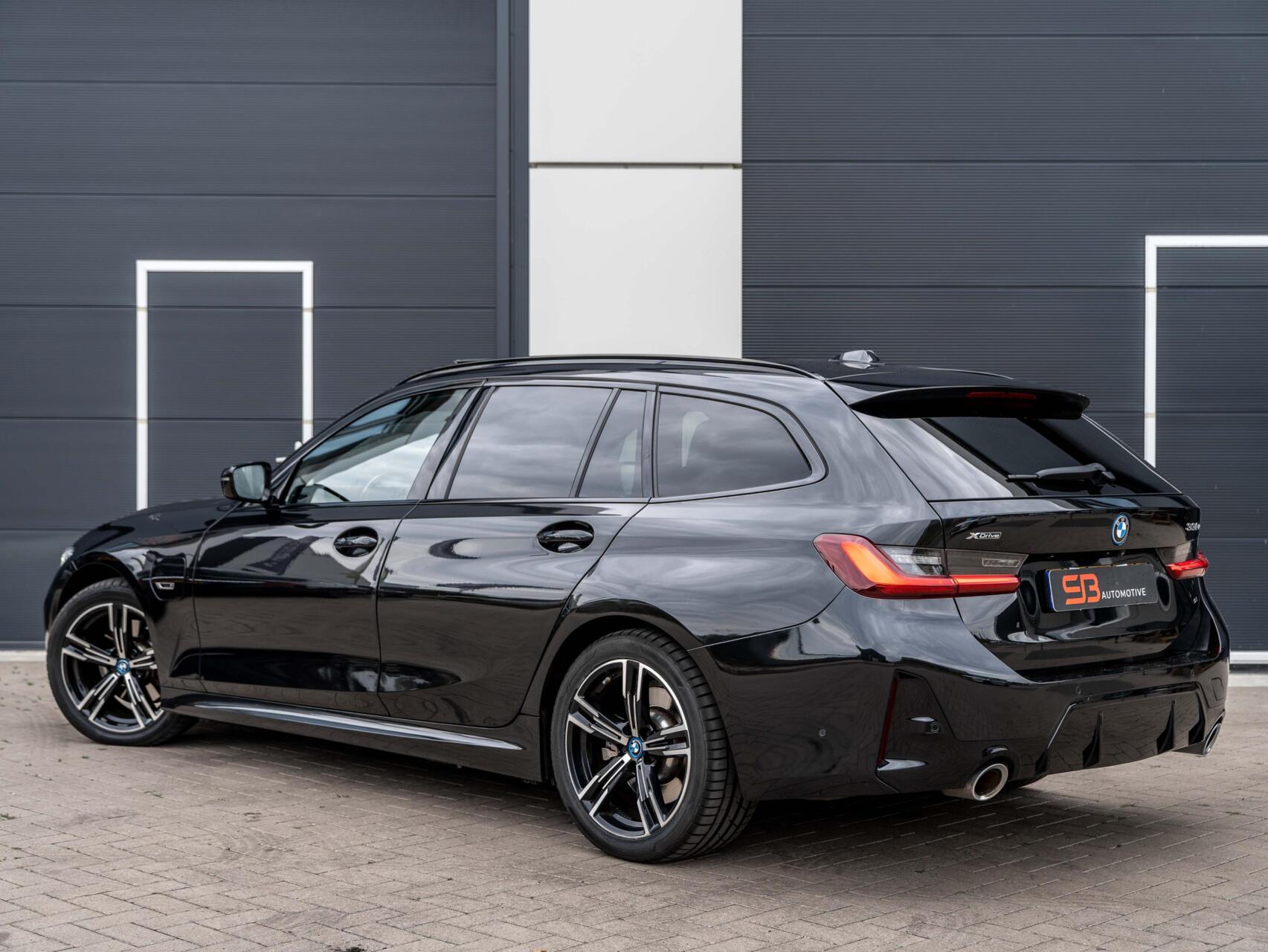 Foto van BMW 330e xDrive
