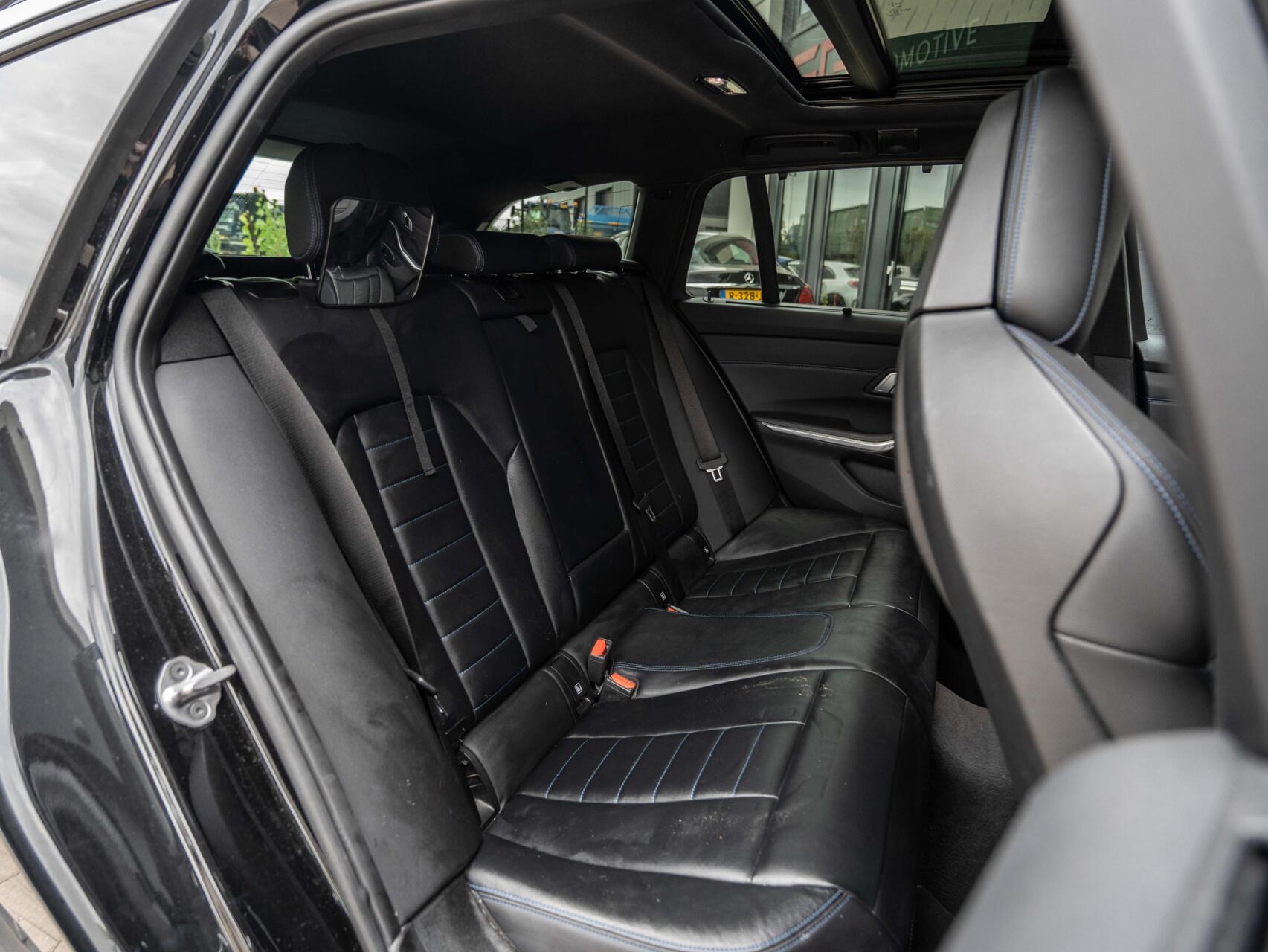 Foto van BMW 330e xDrive