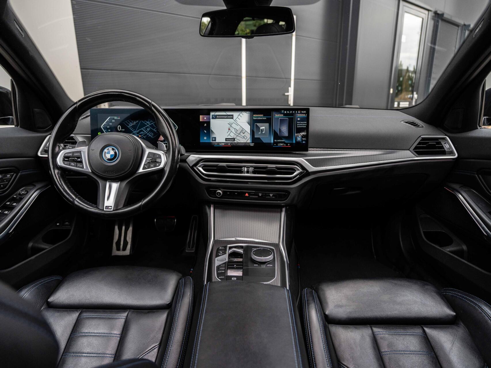 Foto van BMW 330e xDrive