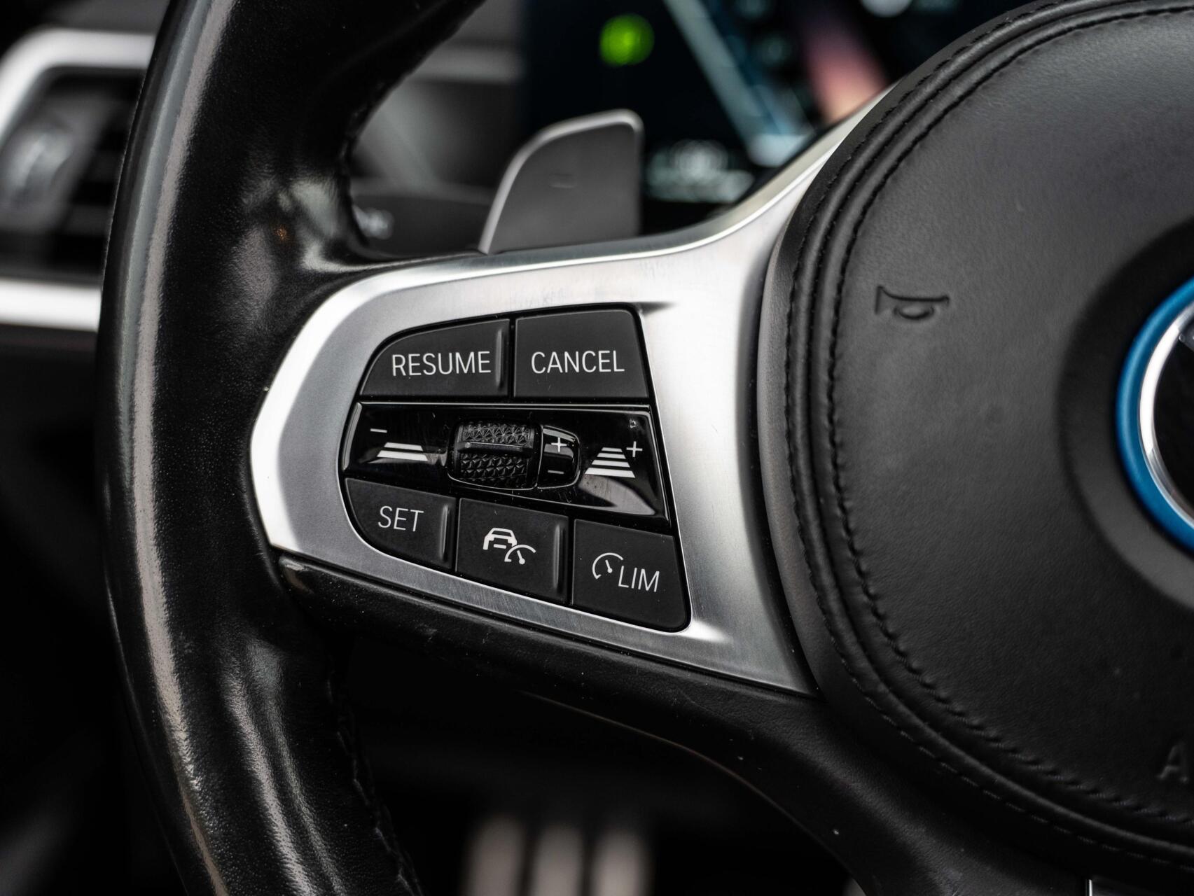 Foto van BMW 330e xDrive