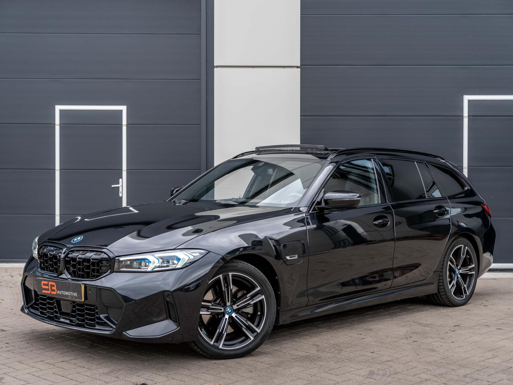 BMW 330e xDrive 330e xDrive M Sport Head up|Pano|98% SOH 2023 - voorkant