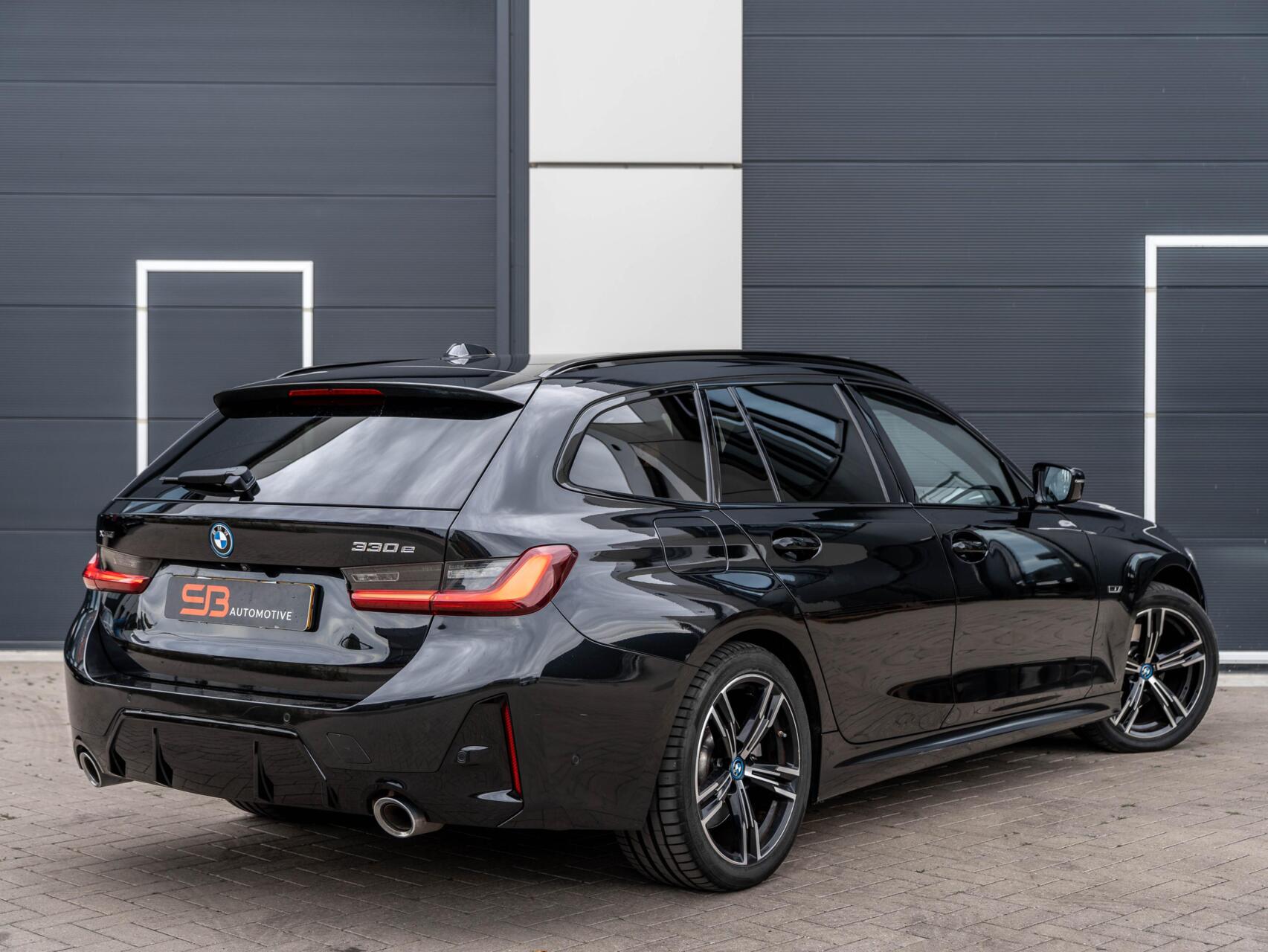 Foto van BMW 330e xDrive
