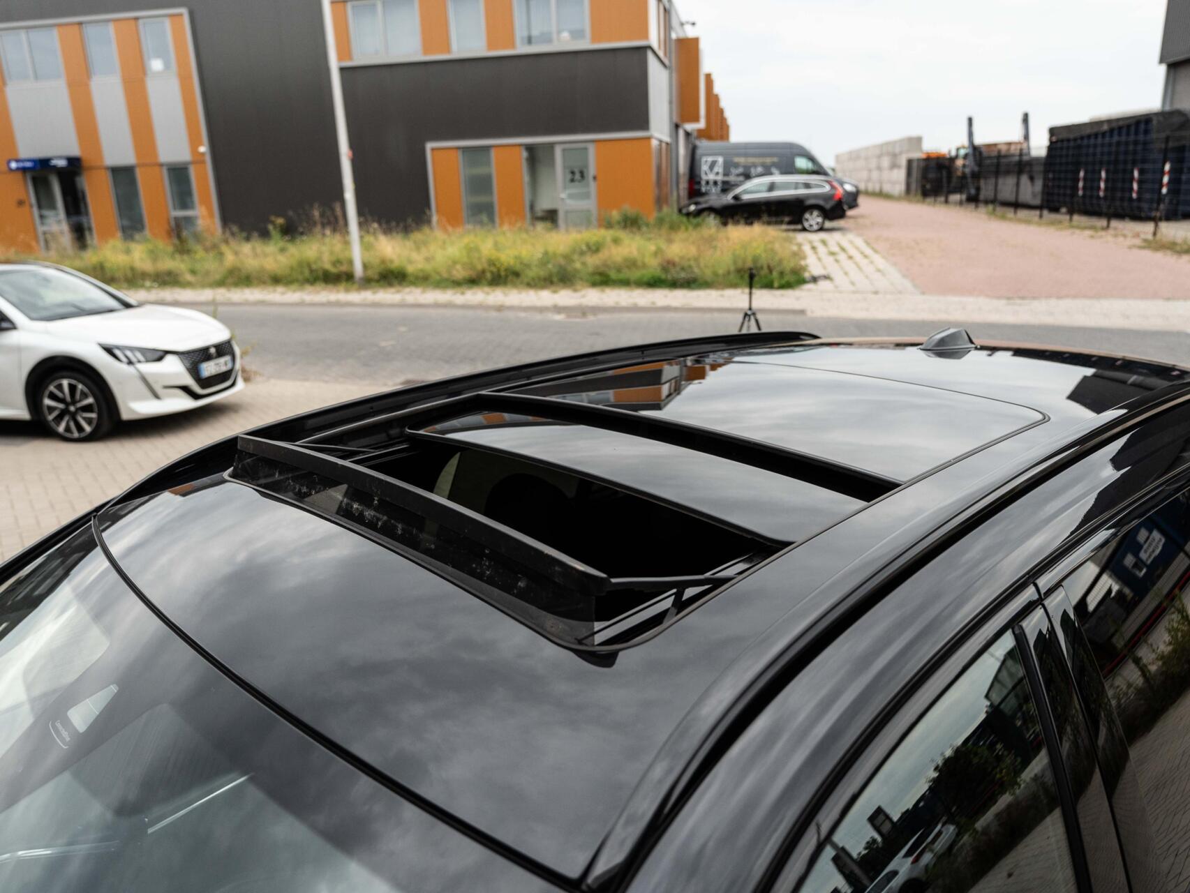 Foto van BMW 330e xDrive