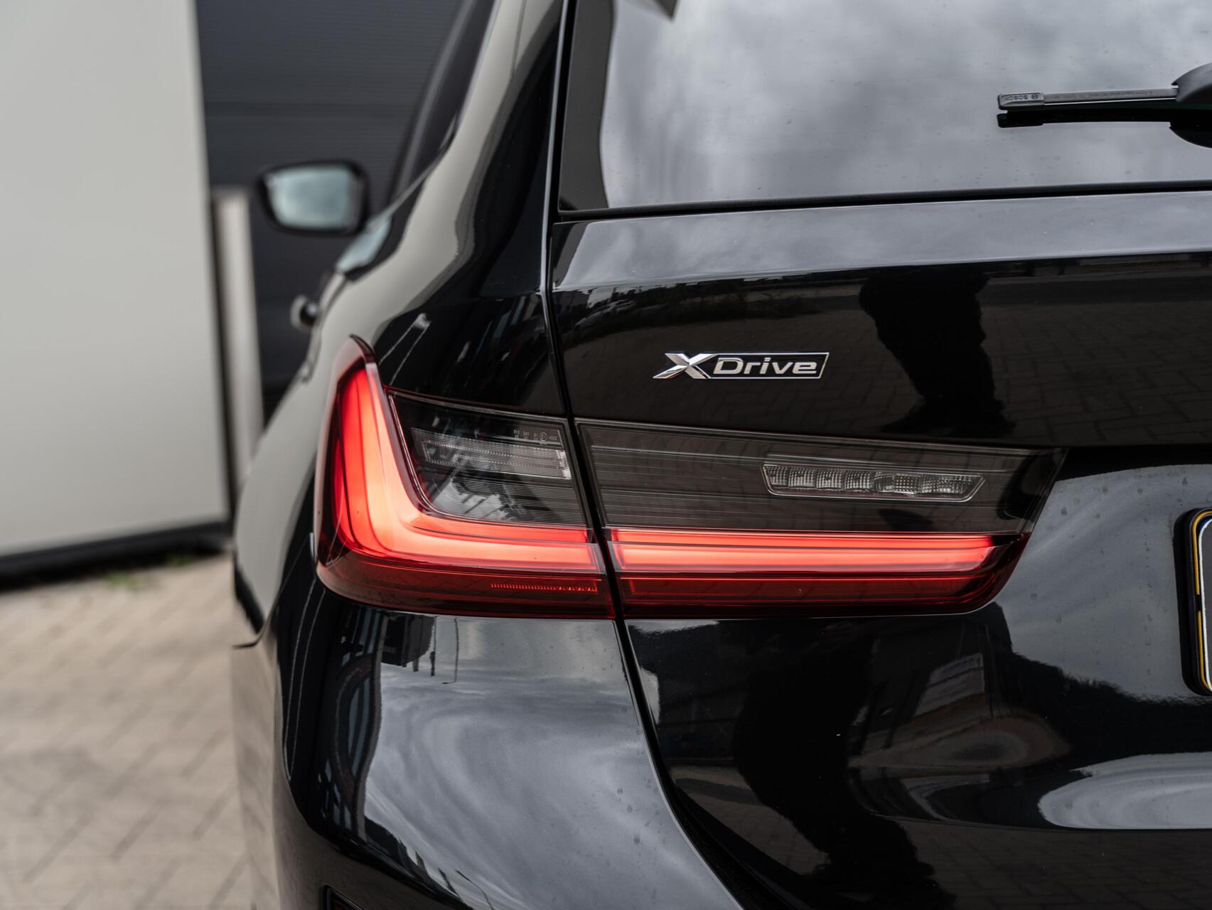 Foto van BMW 330e xDrive