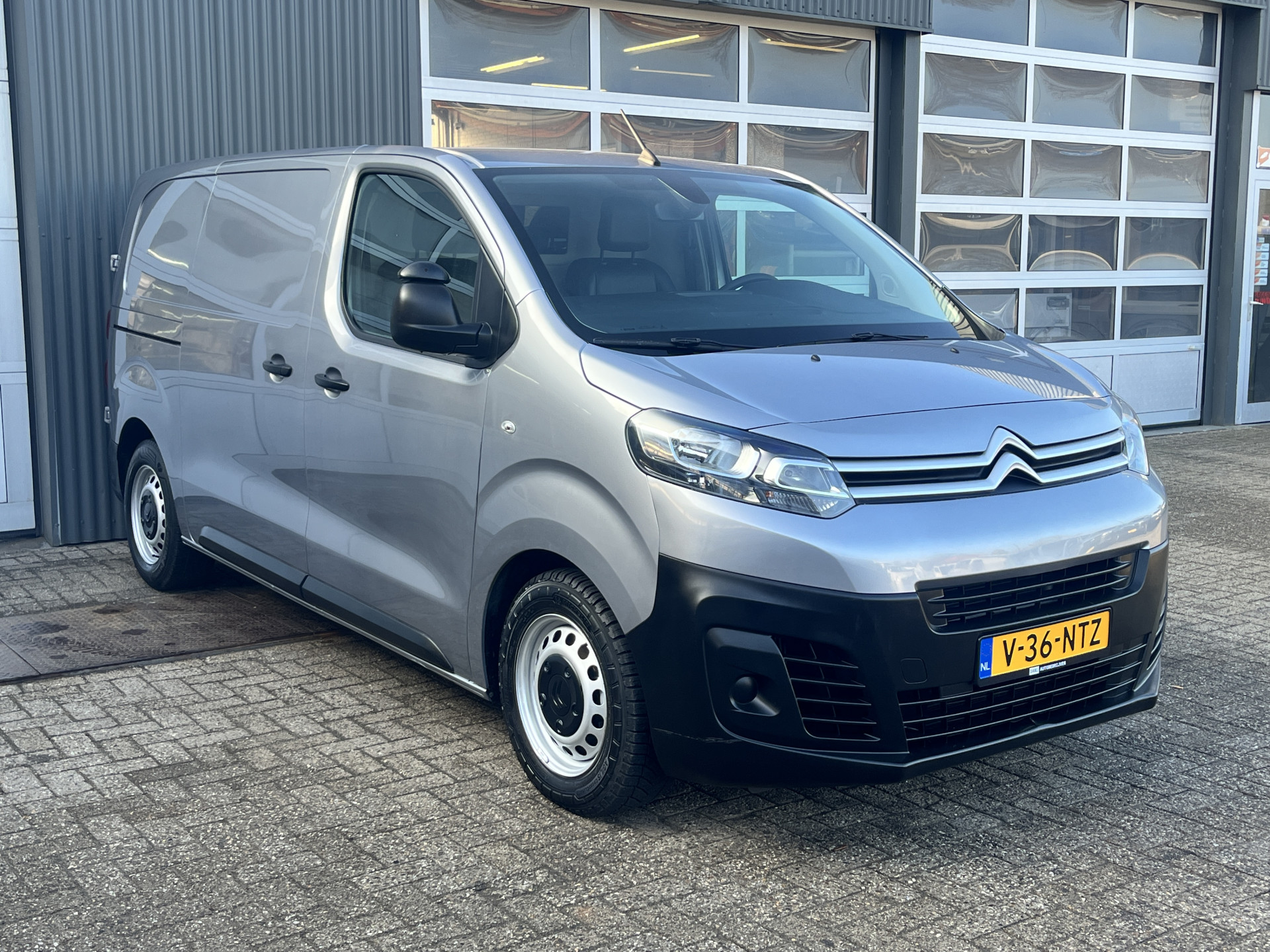 Citroen Jumpy 1.5 BlueHDI Club 2020 - voorkant