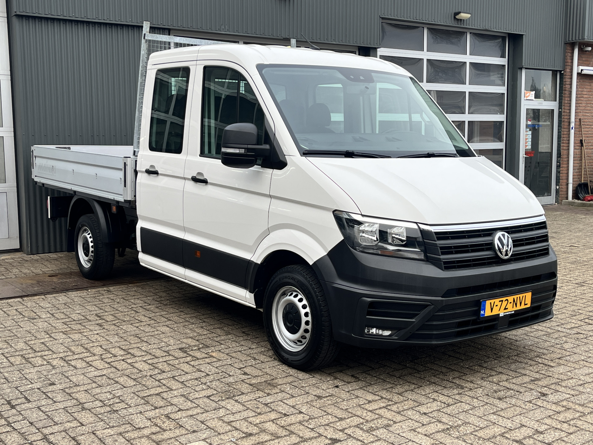 Volkswagen Crafter 35 2.0 TDI DC 2021 - voorkant