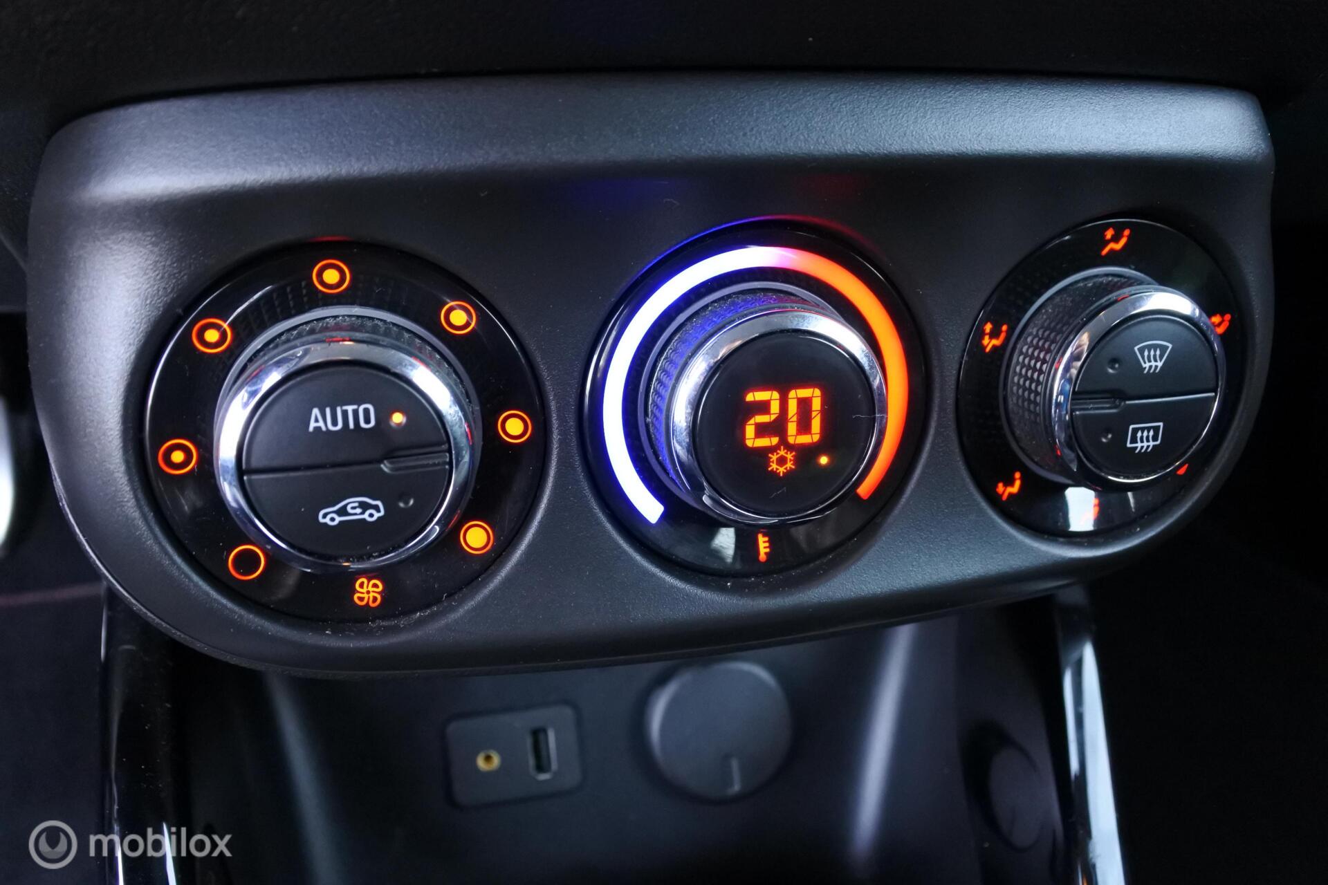 Foto van Opel Adam