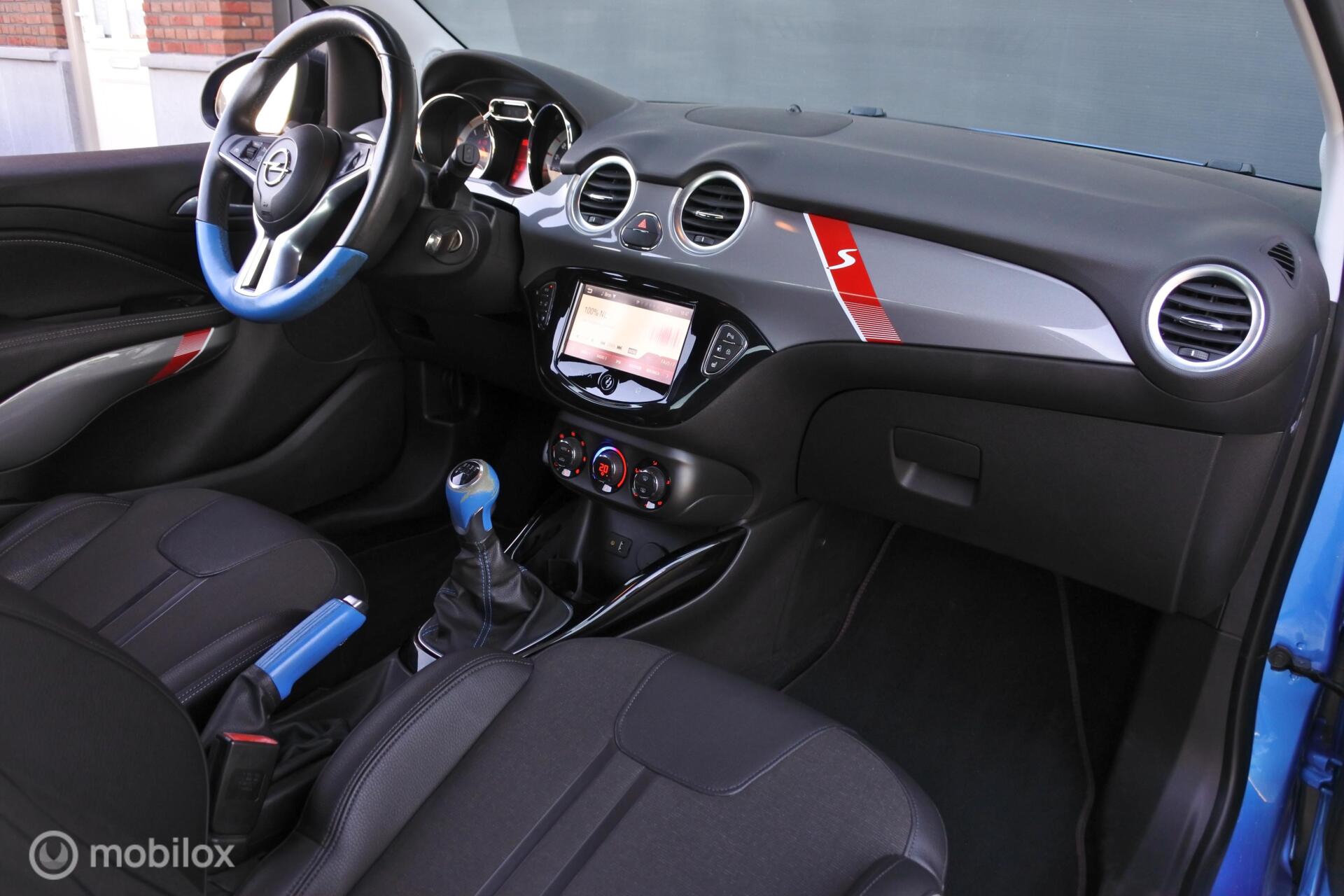 Foto van Opel Adam