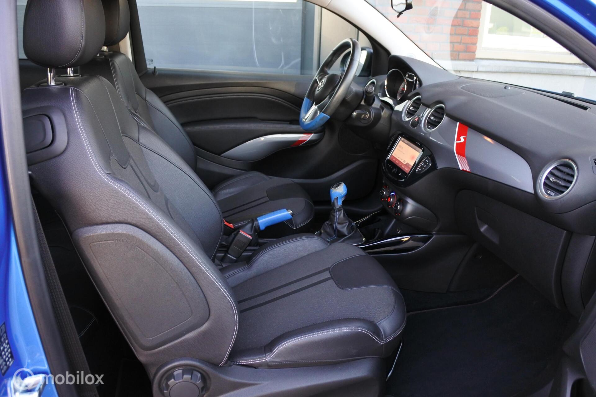 Foto van Opel Adam
