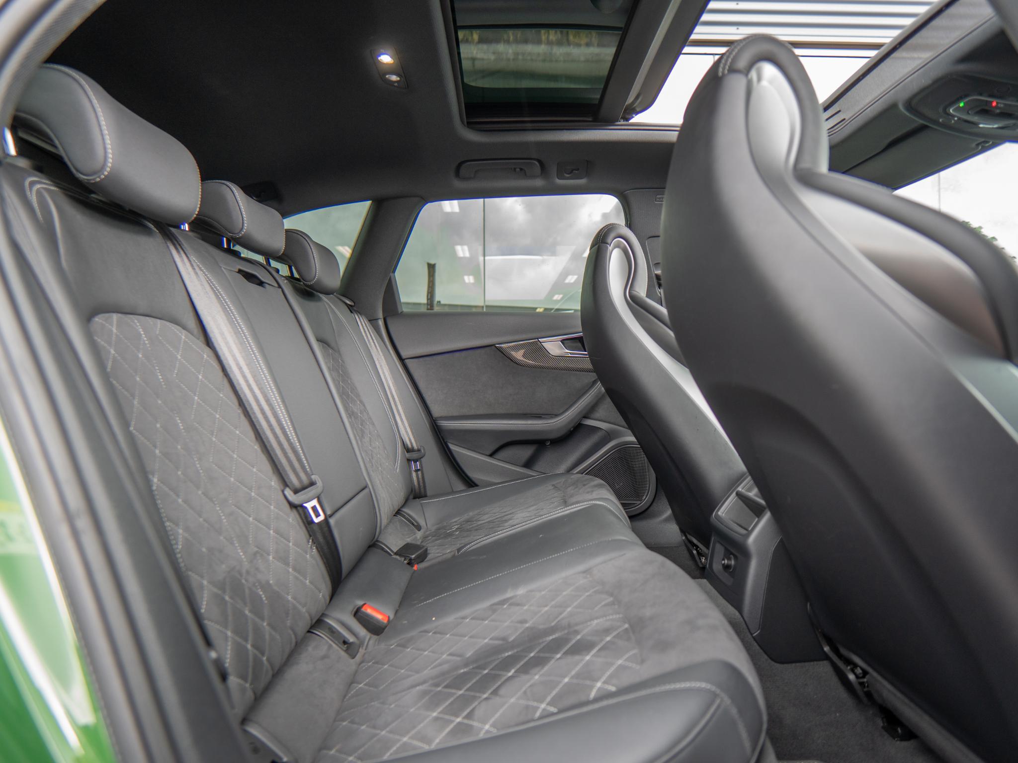 Foto van Audi RS 4 Avant