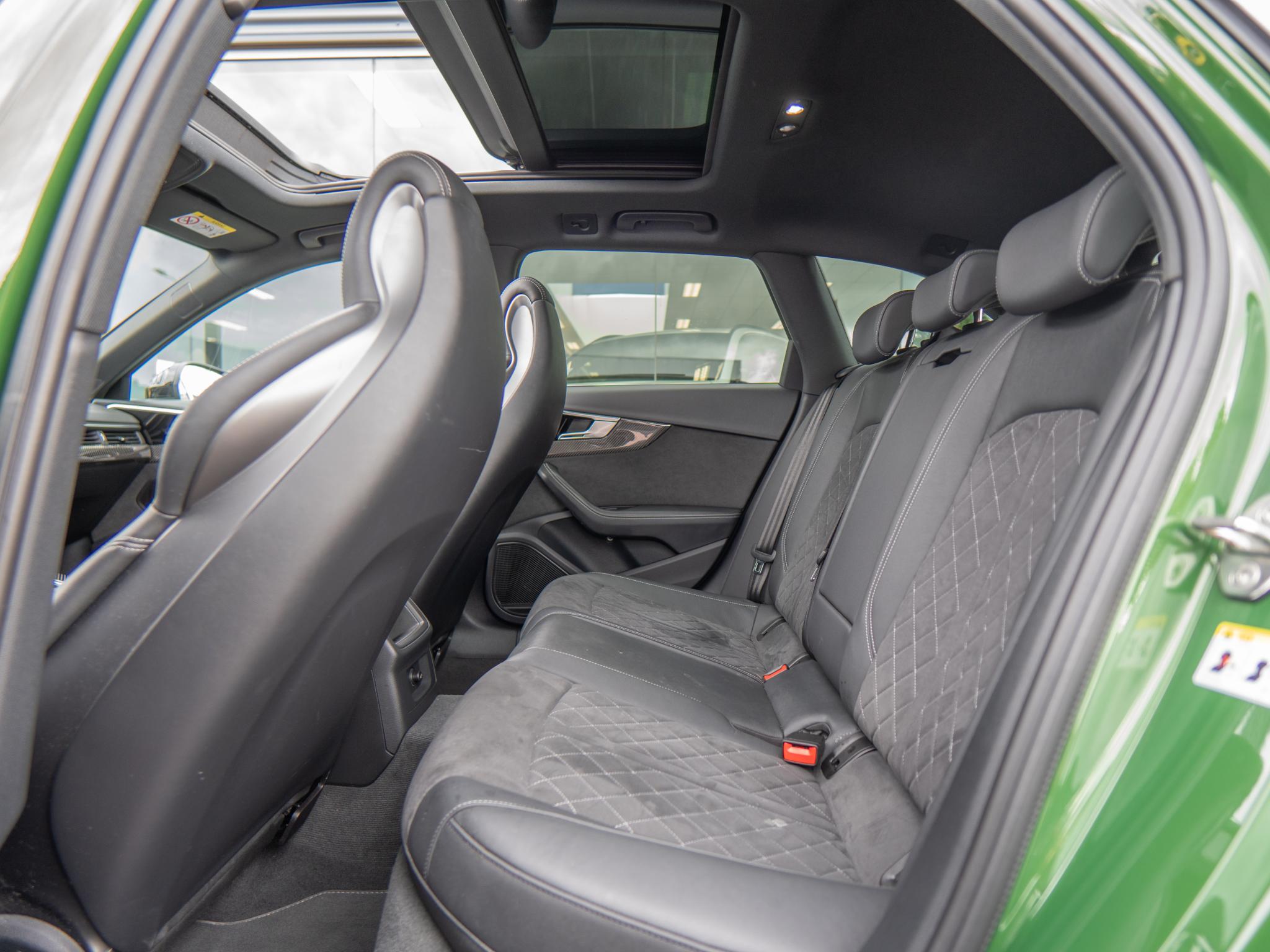 Foto van Audi RS 4 Avant