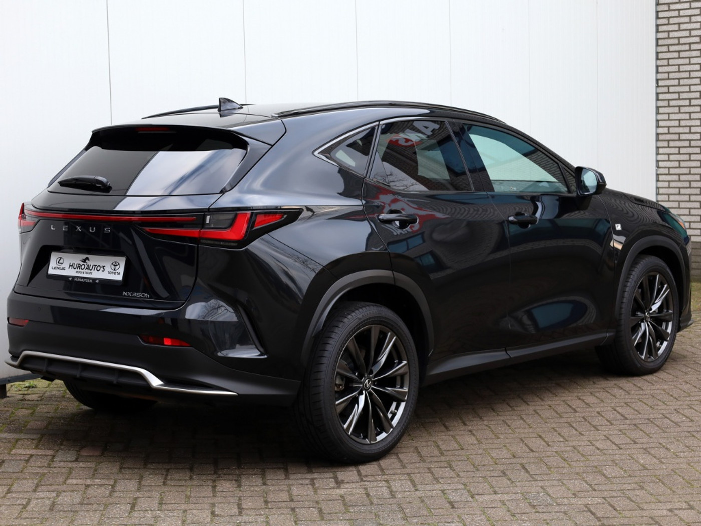 Foto van Lexus NX