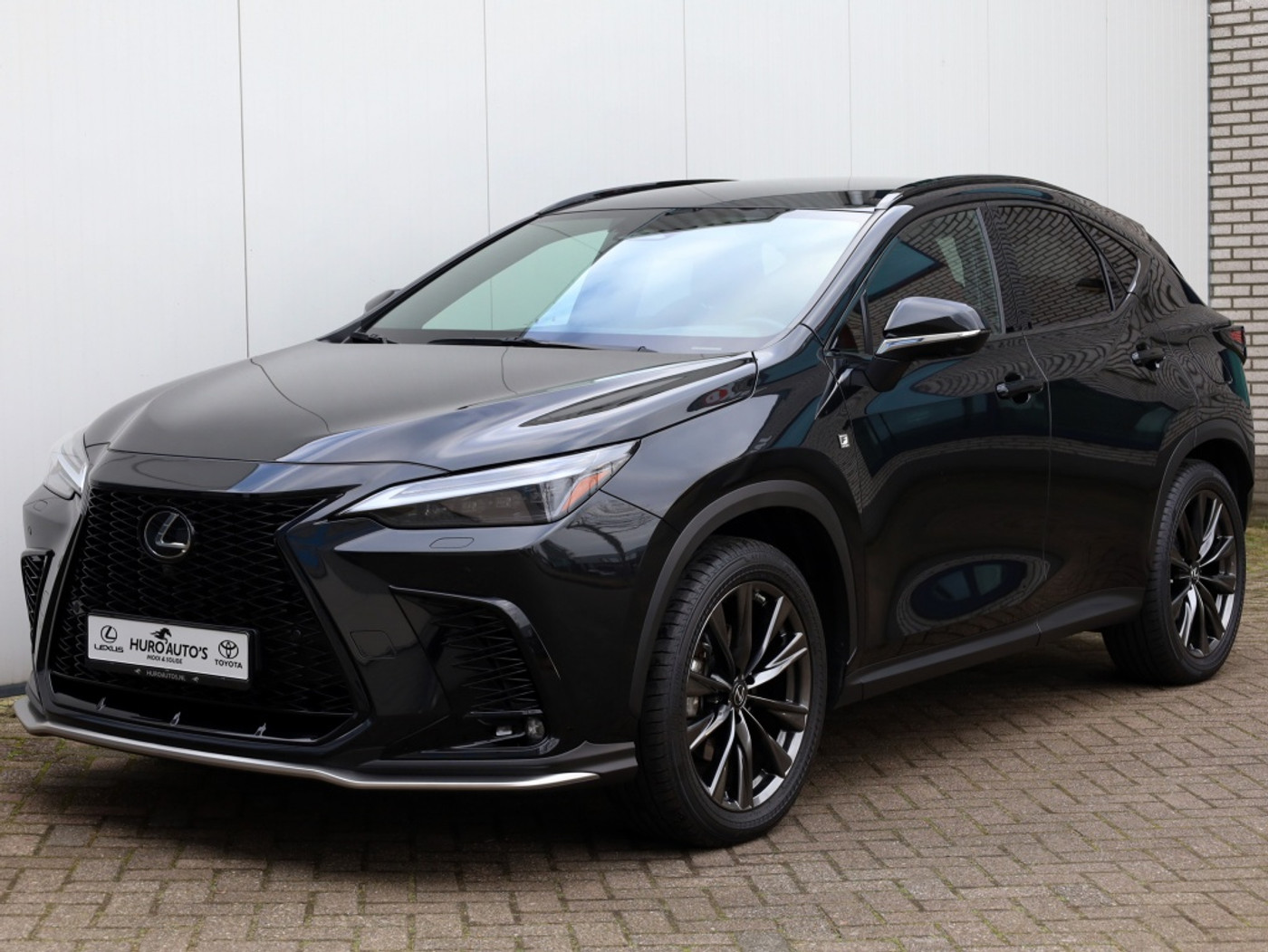 Foto van Lexus NX