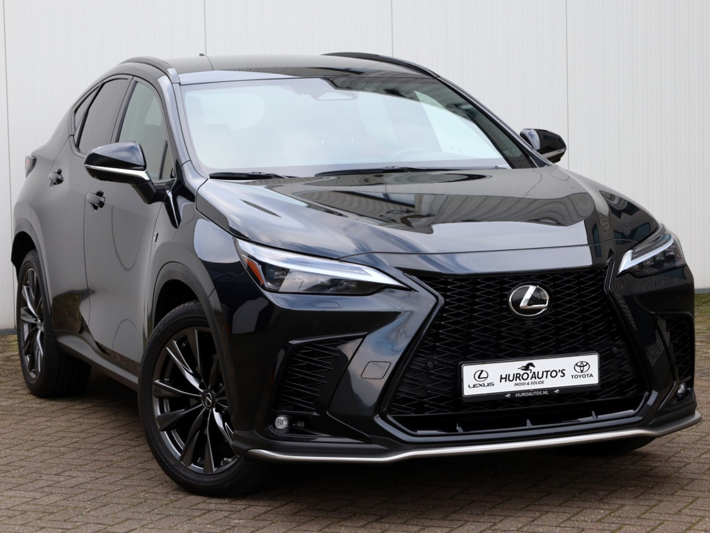 Foto van Lexus NX