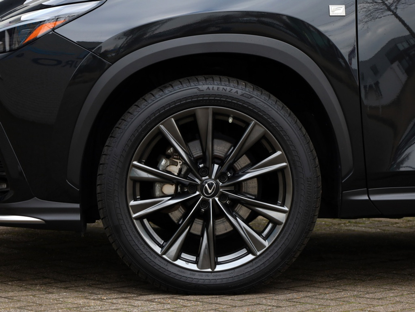 Foto van Lexus NX
