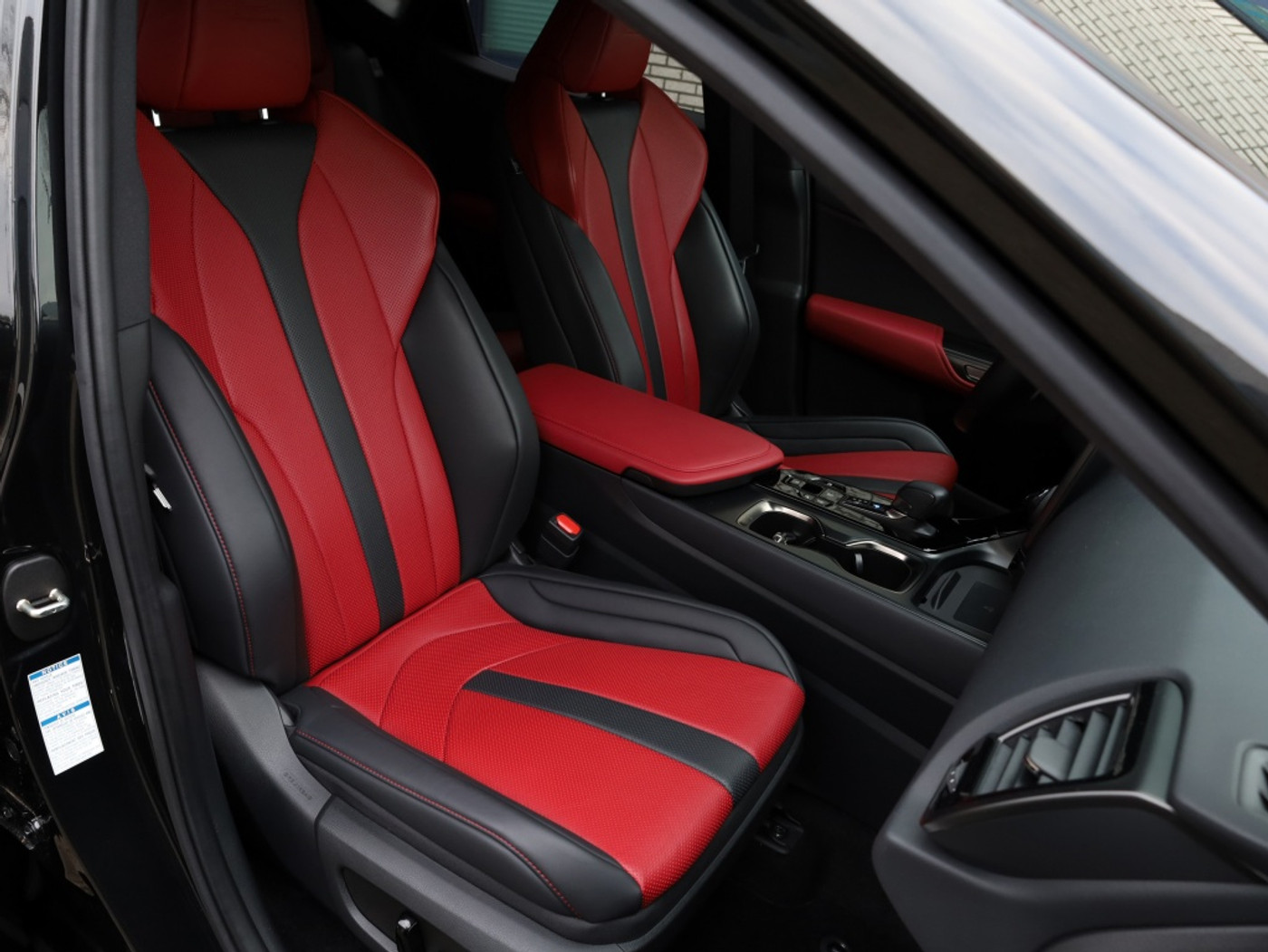 Foto van Lexus NX