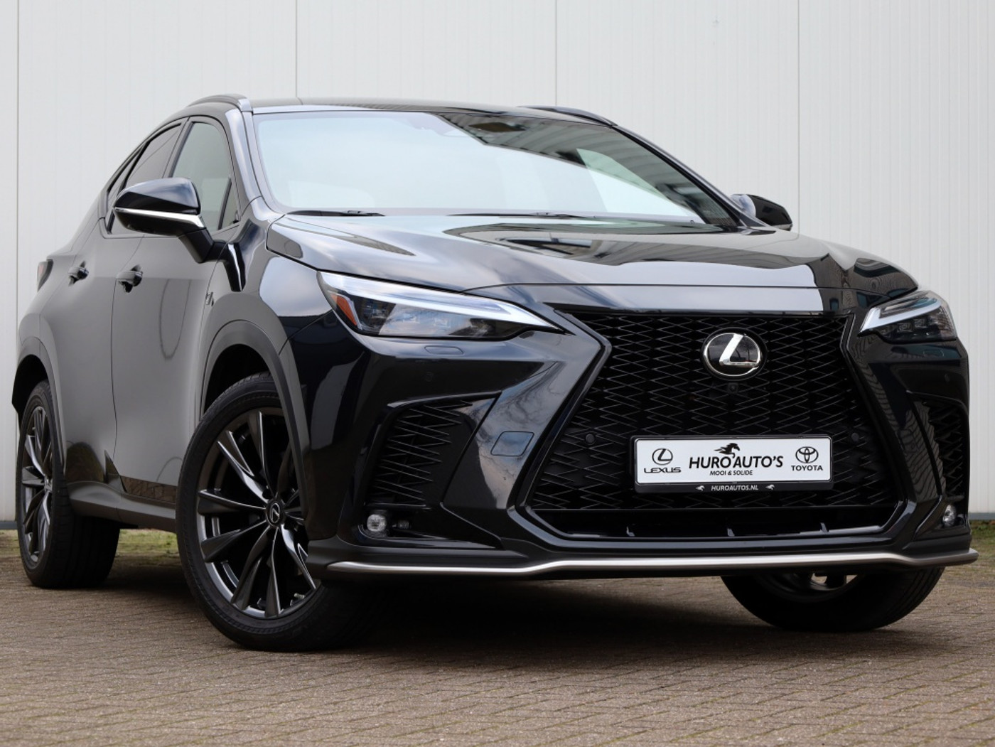 Foto van Lexus NX