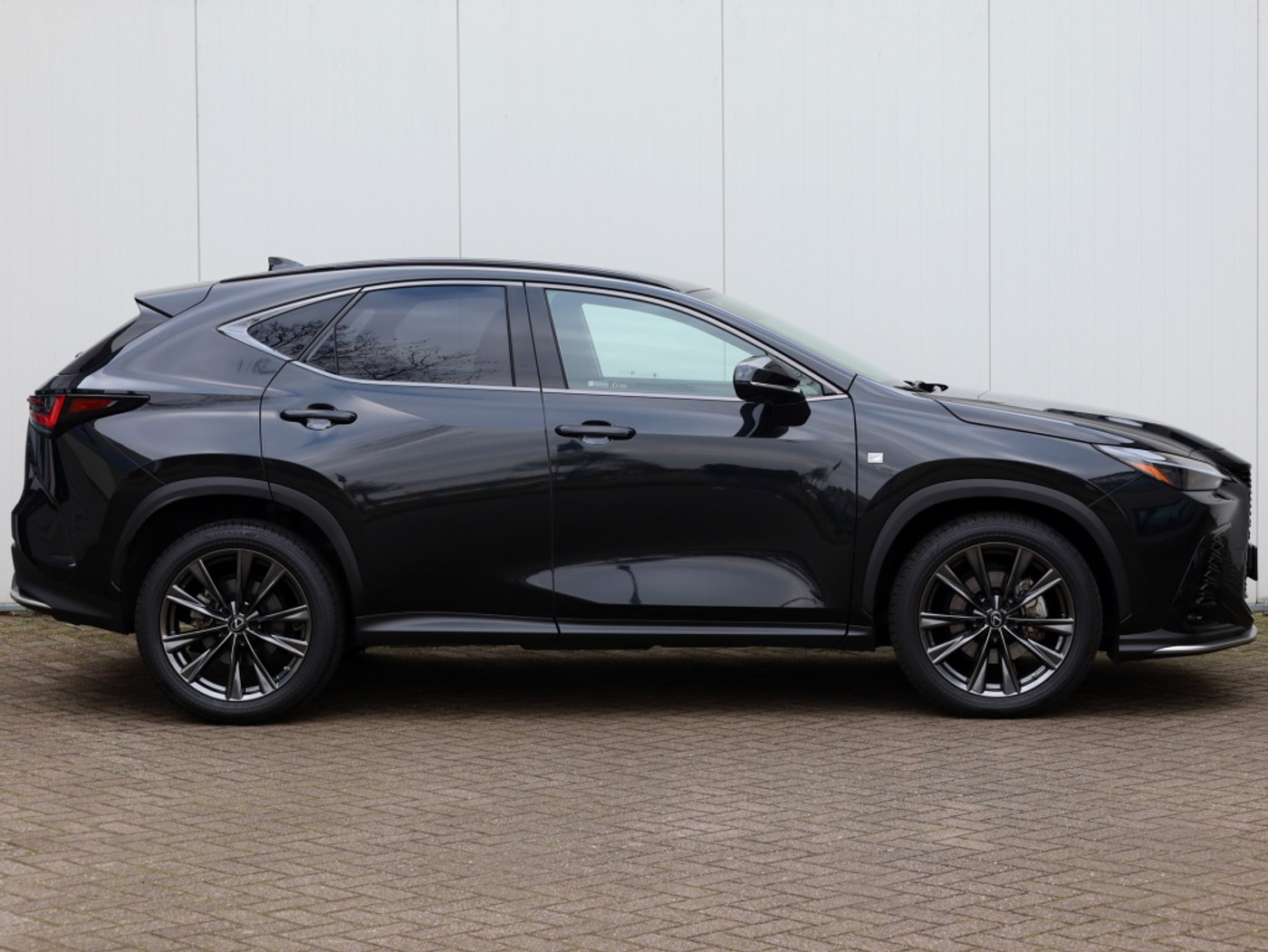 Foto van Lexus NX