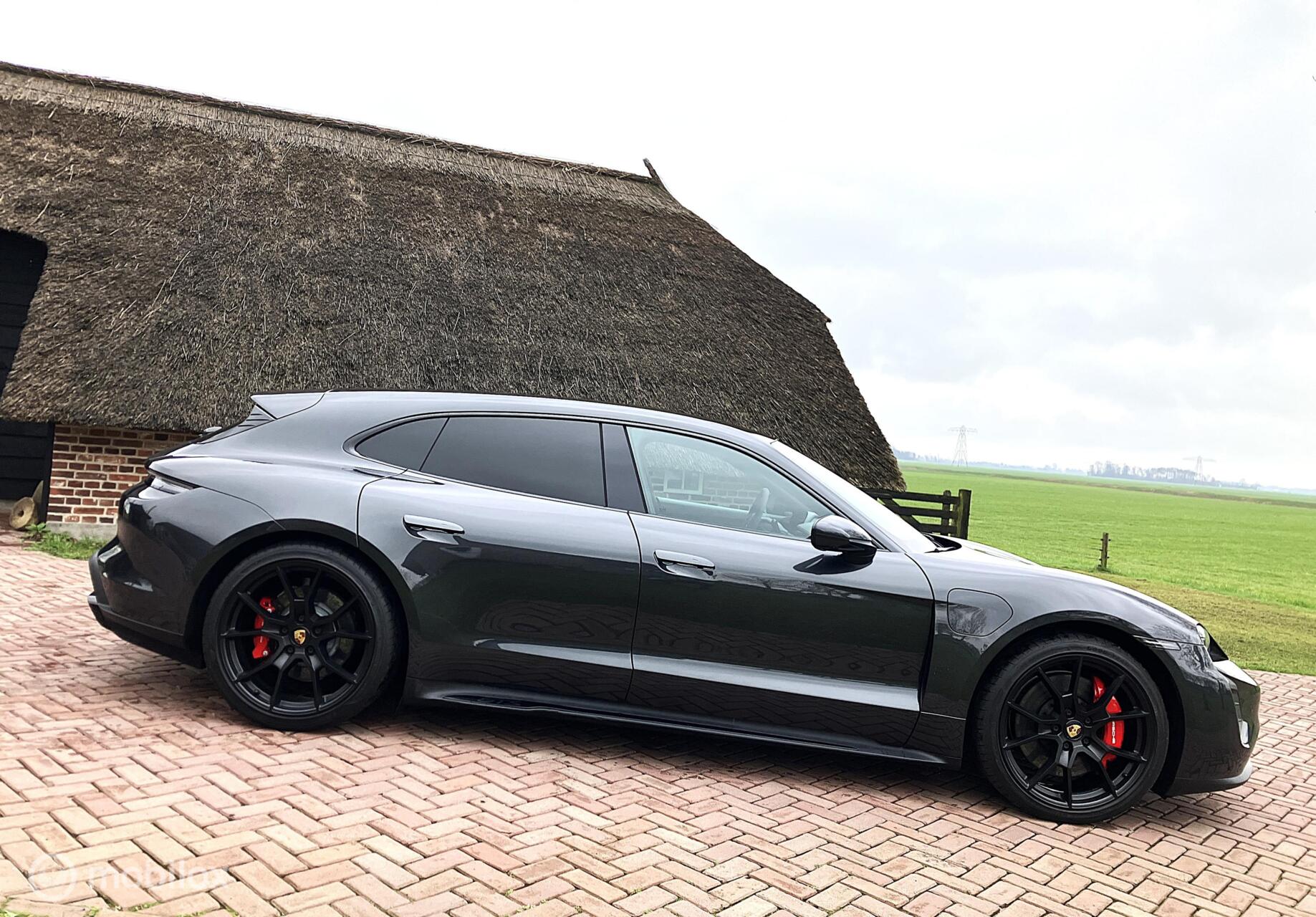 Foto van Porsche Taycan GTS