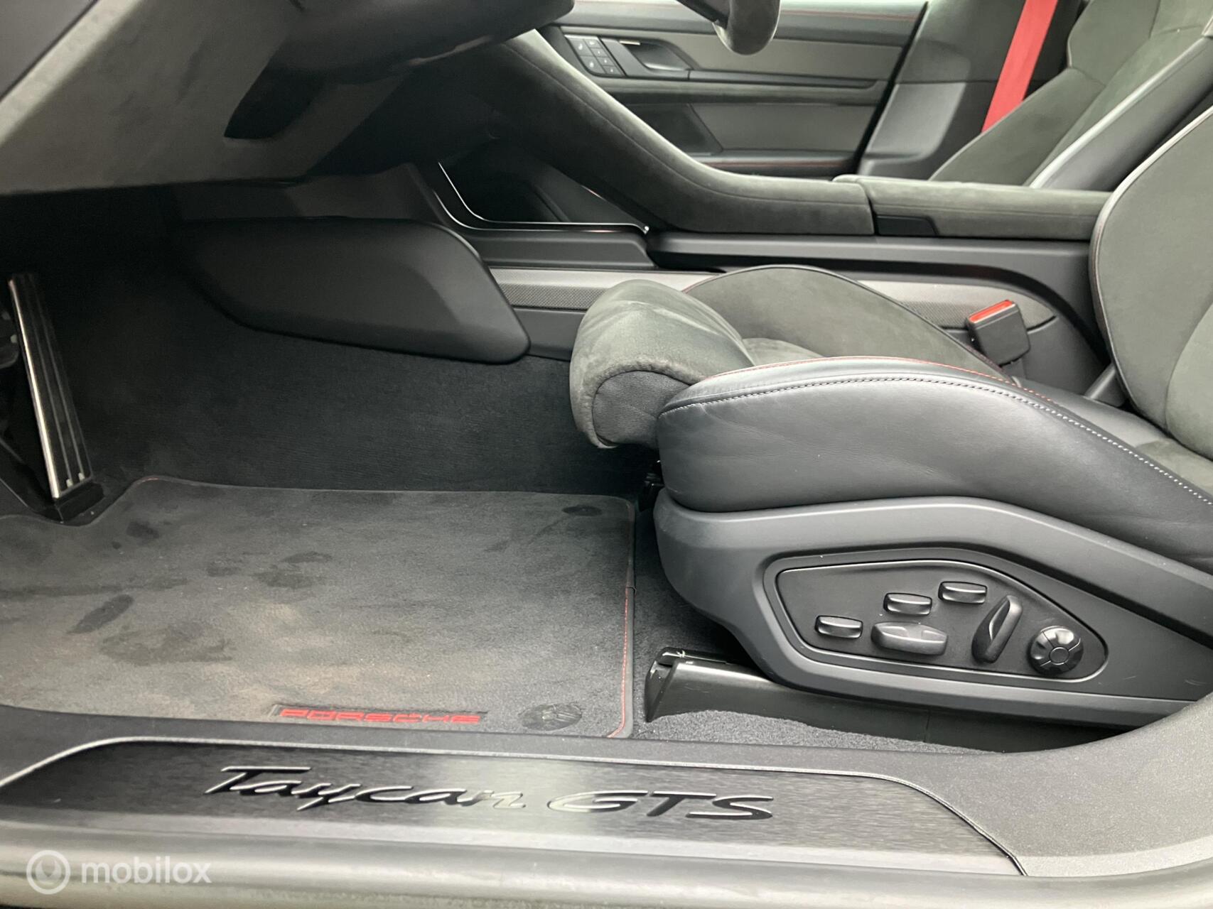 Foto van Porsche Taycan GTS