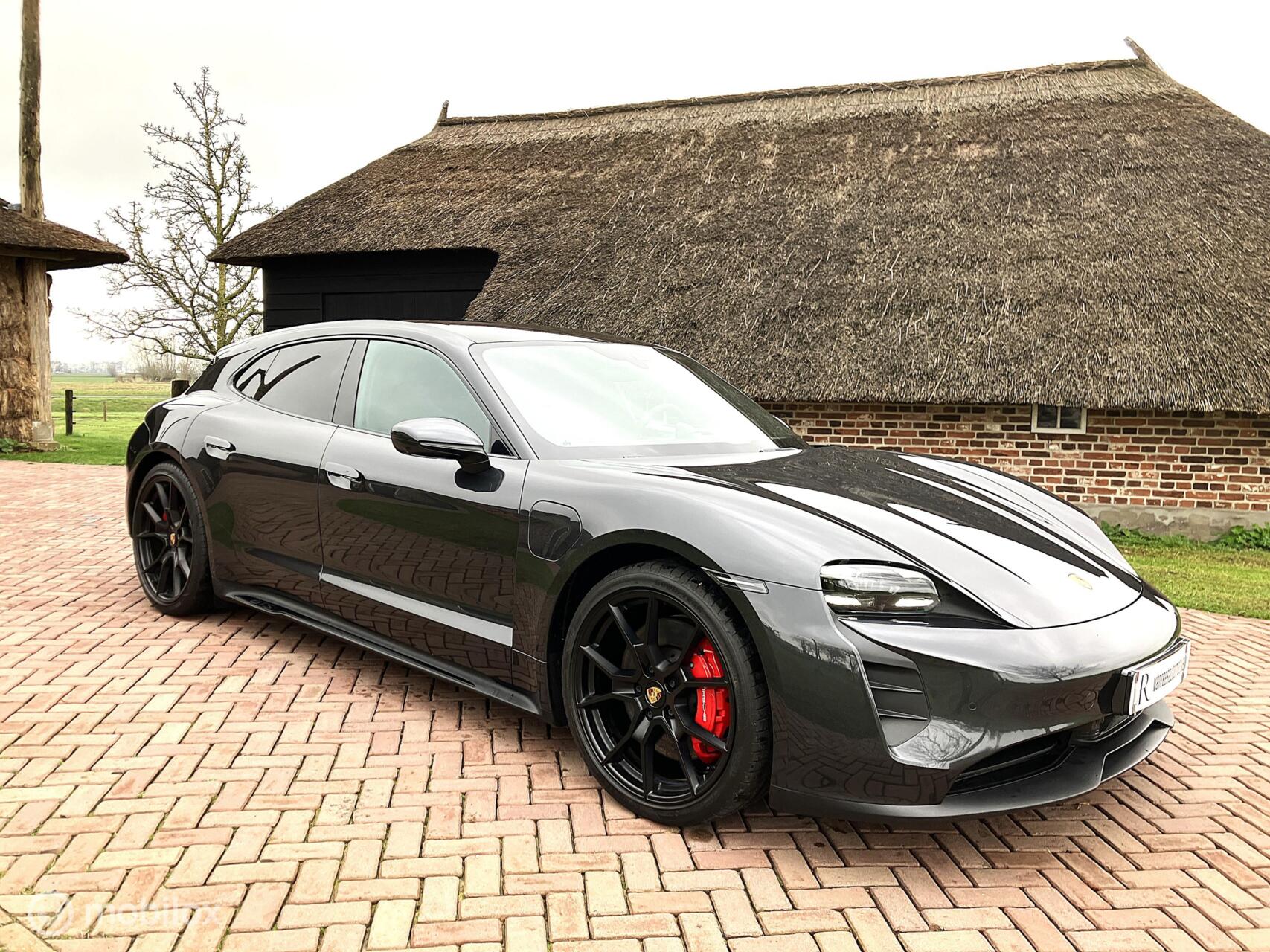 Foto van Porsche Taycan GTS
