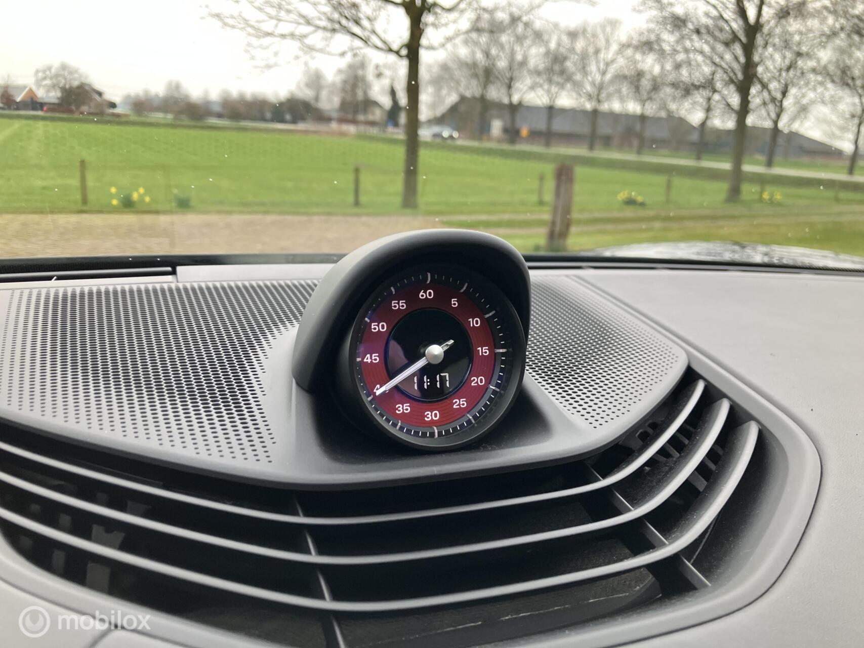 Foto van Porsche Taycan GTS