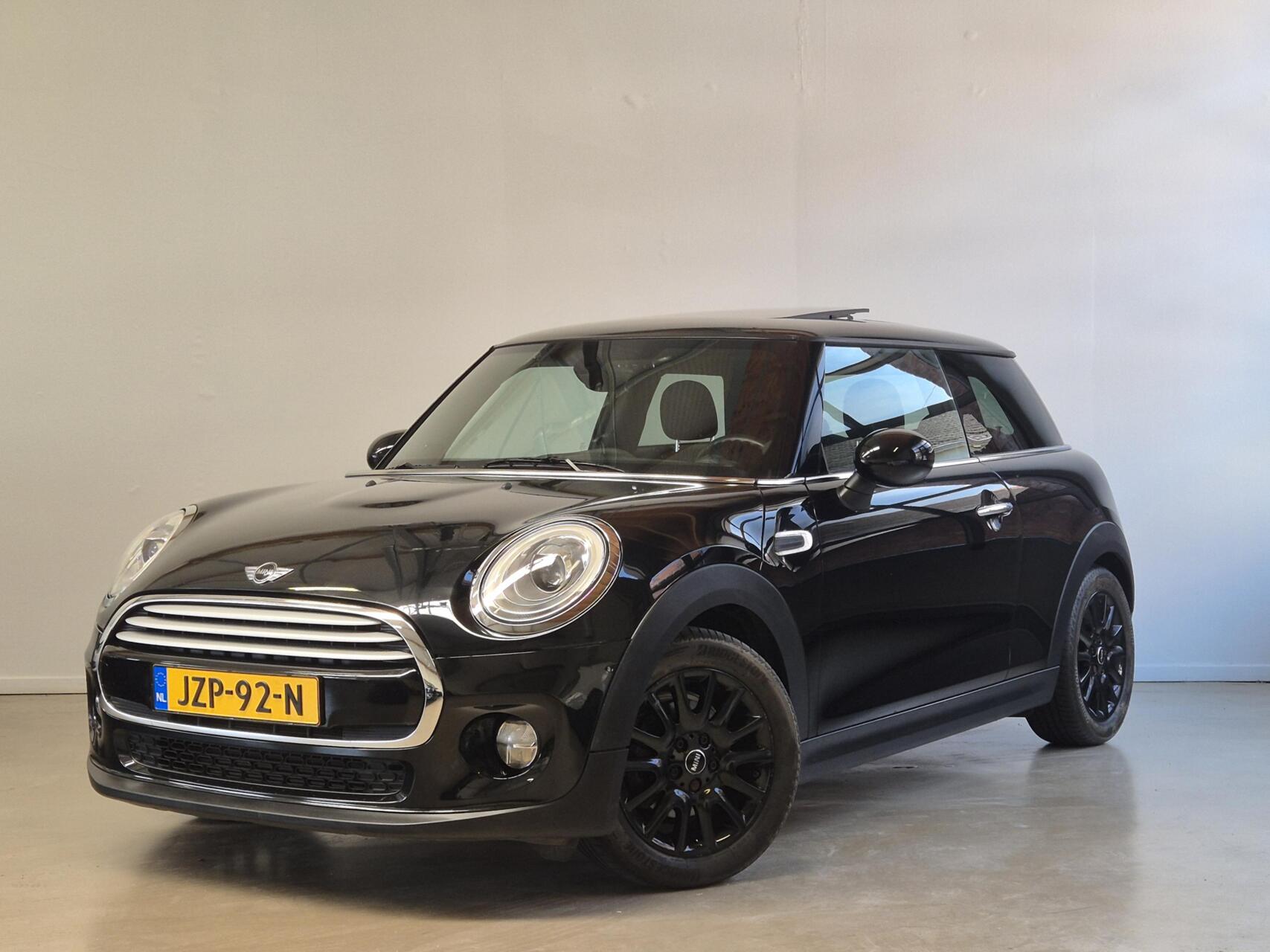 Mini Cooper 1.5 Cooper / Schuifdak / Harman/Kardon 2014 - voorkant