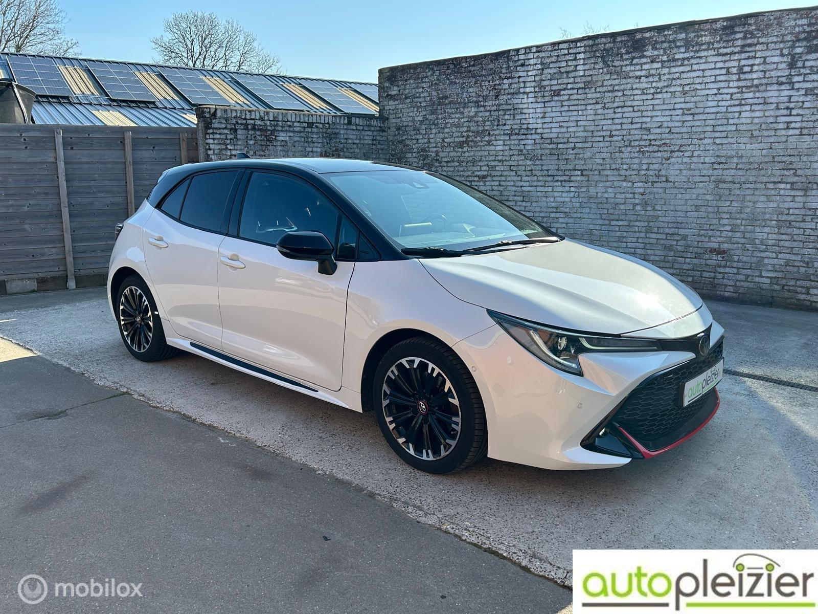 Toyota Corolla 2.0 Hybrid GR-Sport|CLIMA|CARPLAY|BOVAG| 2020 - voorkant