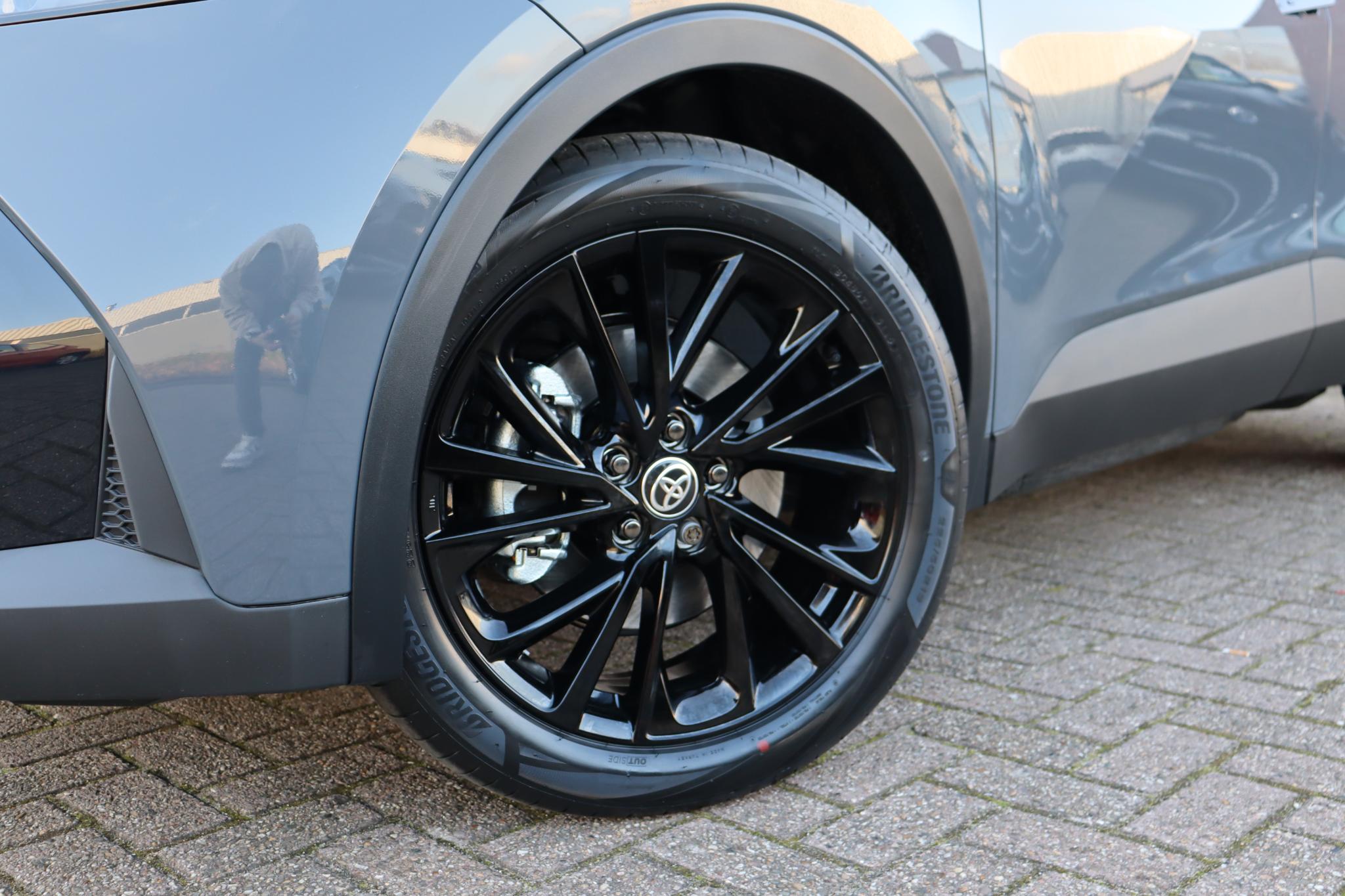 Foto van Toyota C-hr