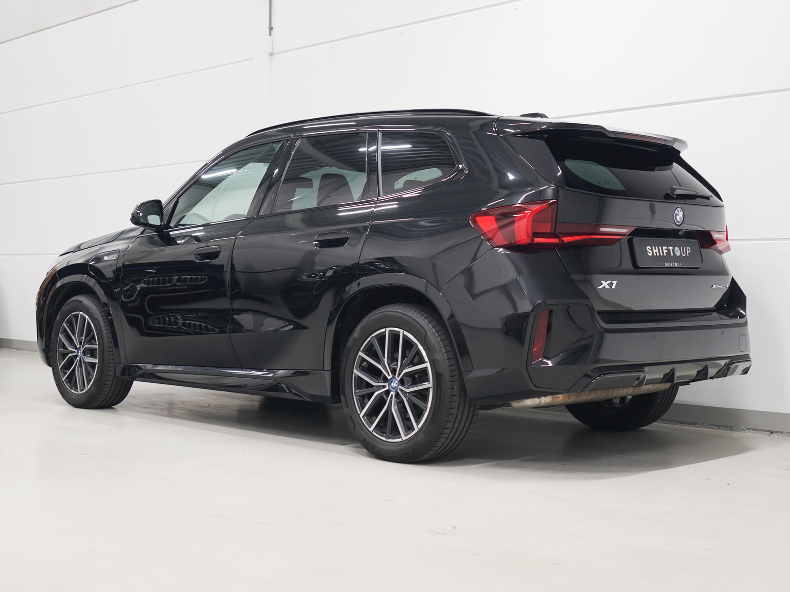 Foto van BMW X1 Xdrive25e