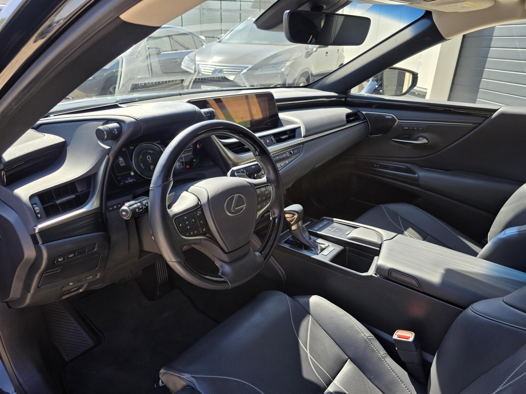 Foto van Lexus Lexus Es300h