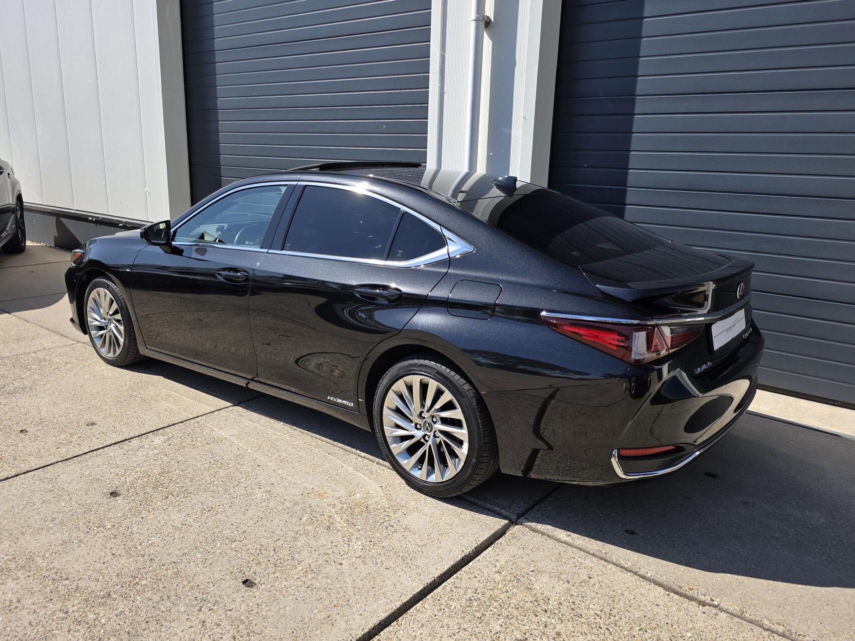 Foto van Lexus Lexus Es300h