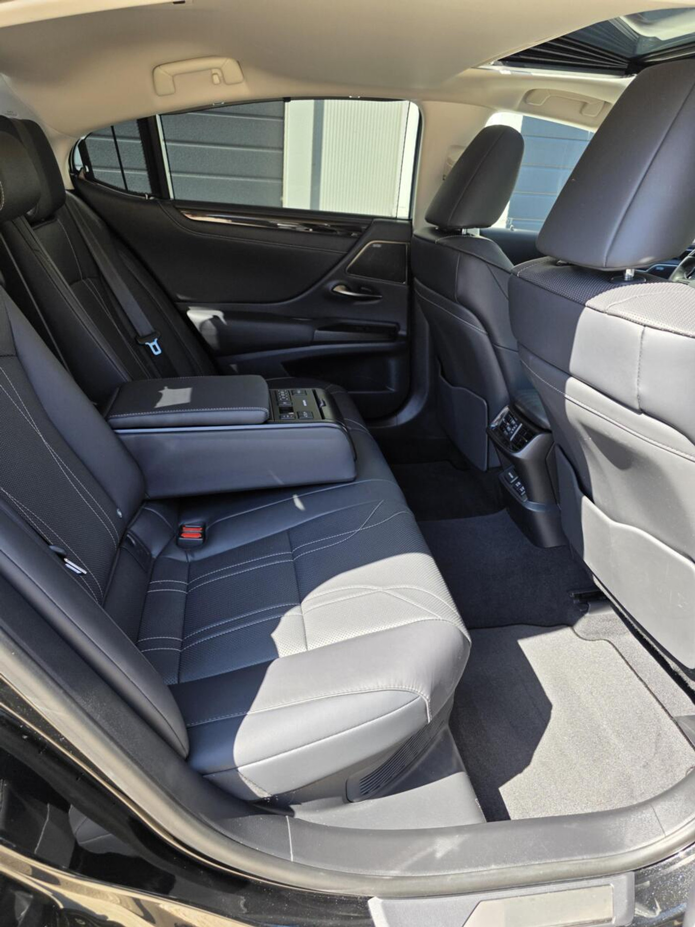 Foto van Lexus Lexus Es300h