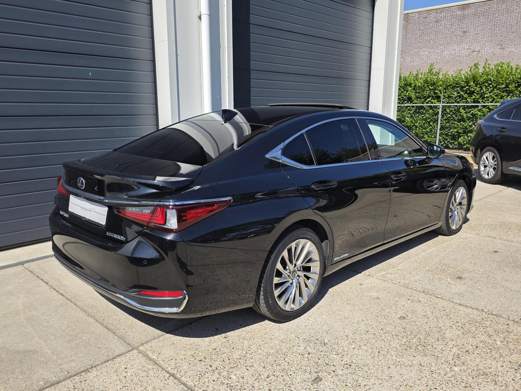 Foto van Lexus Lexus Es300h