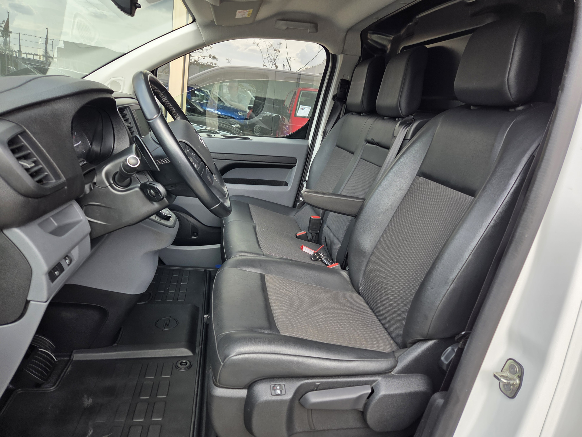 Foto van Opel Vivaro