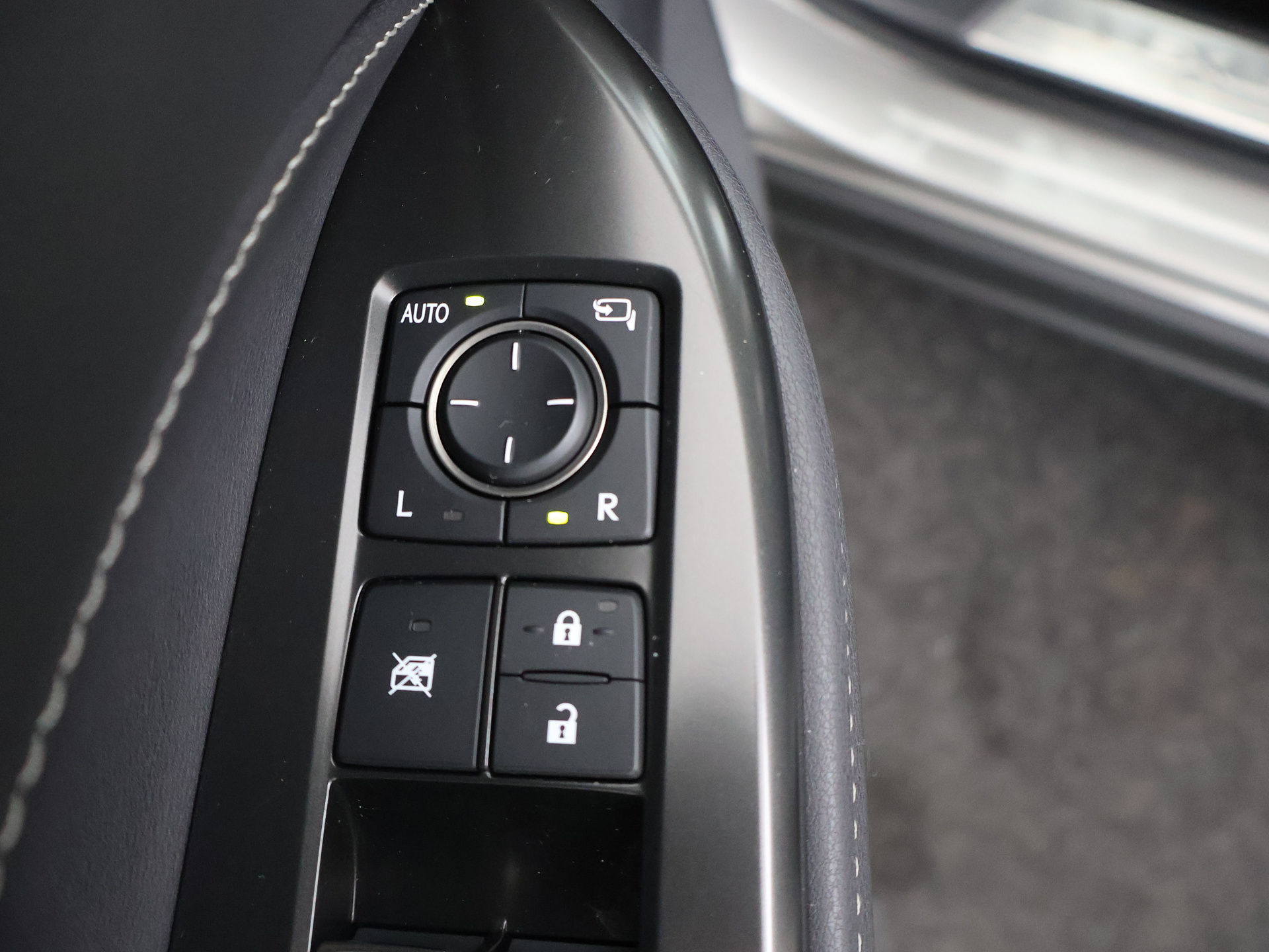 Foto van Lexus Lexus Nx450h+