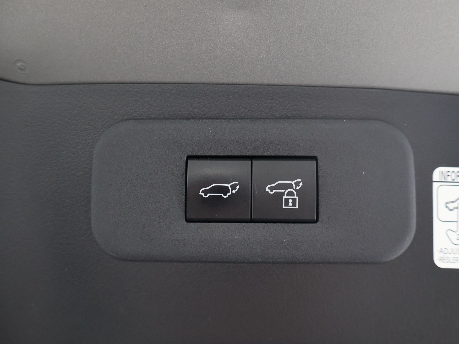 Foto van Lexus Lexus Nx450h+